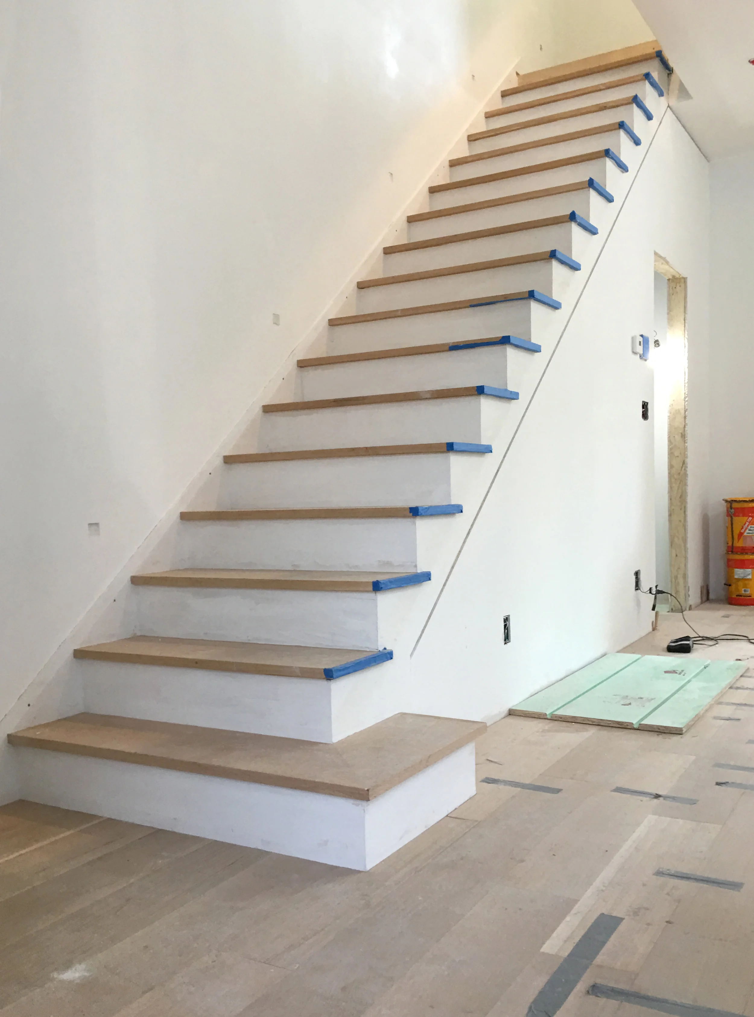 189 Carlton_Parlor_Stair 2017 03.jpg