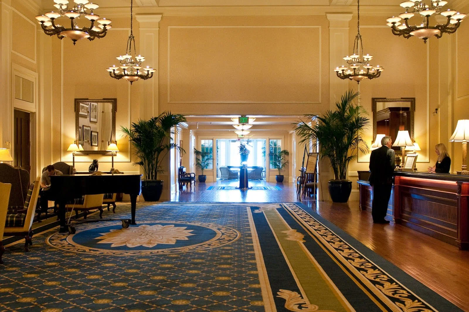 Ghosts at the Claremont Resort (my experience)