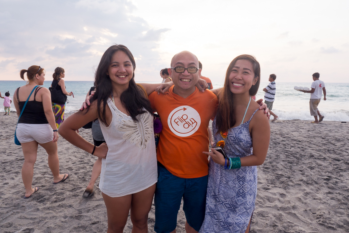 April and Jackie, co-founders of Fliptrip.ph with Paul, one of their mentors from IdeaSpace