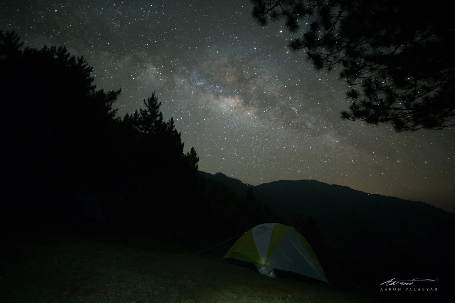 Straight out of camera. Sony A7RII + Samyang 14mm f/2.8 | 62s | ISO 3200