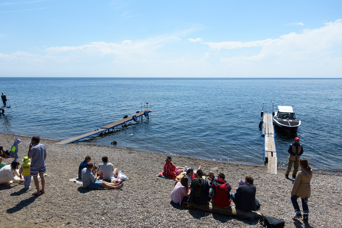 Weekenders, many from Irkutsk, enjoying a day by the lake. It is not particularly warm, despite the sunny weather!