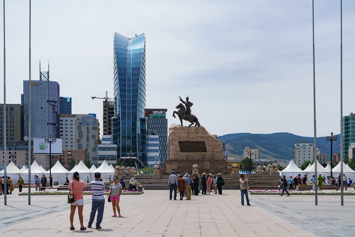 The other side of Chinggis Square