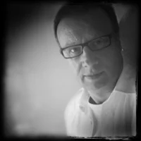John Mac Contact 