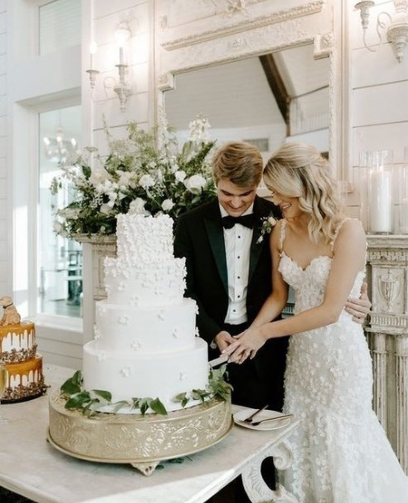 11 Wedding Cake Tips and Tricks for your Dream Wedding