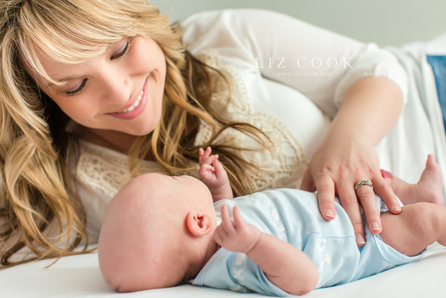 mommy_and_me_mini_sessions_lynchburg_pictures_0006.jpg