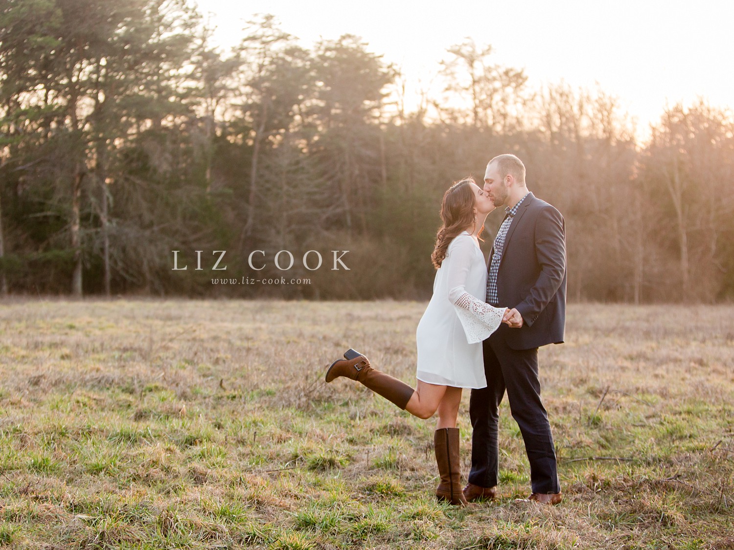 glencliff_manor_engagement_liz_cook_photography__0039.jpg