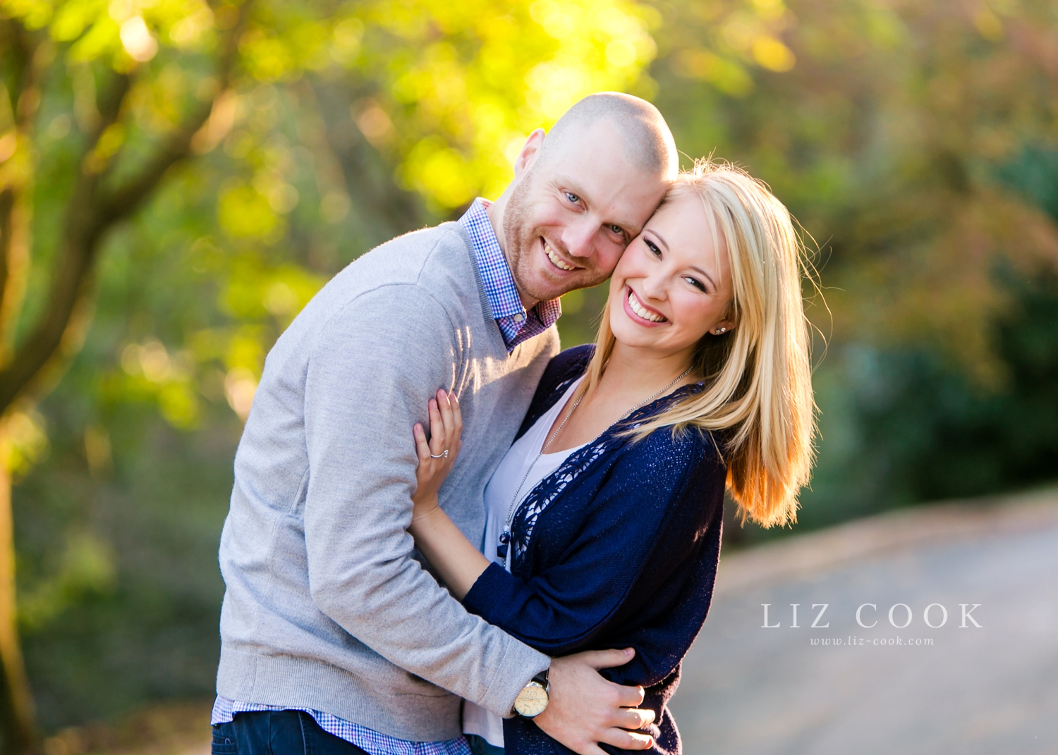 lynchburg-virginia-old-city-cemetery-engagement-pictures_0005.jpg
