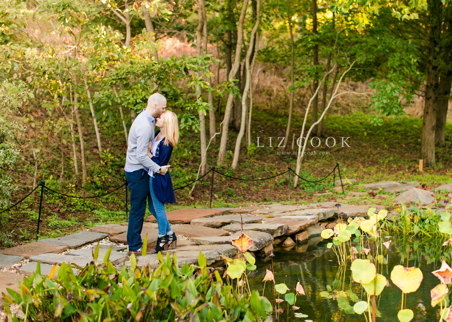 lynchburg-virginia-old-city-cemetery-engagement-pictures_0022.jpg