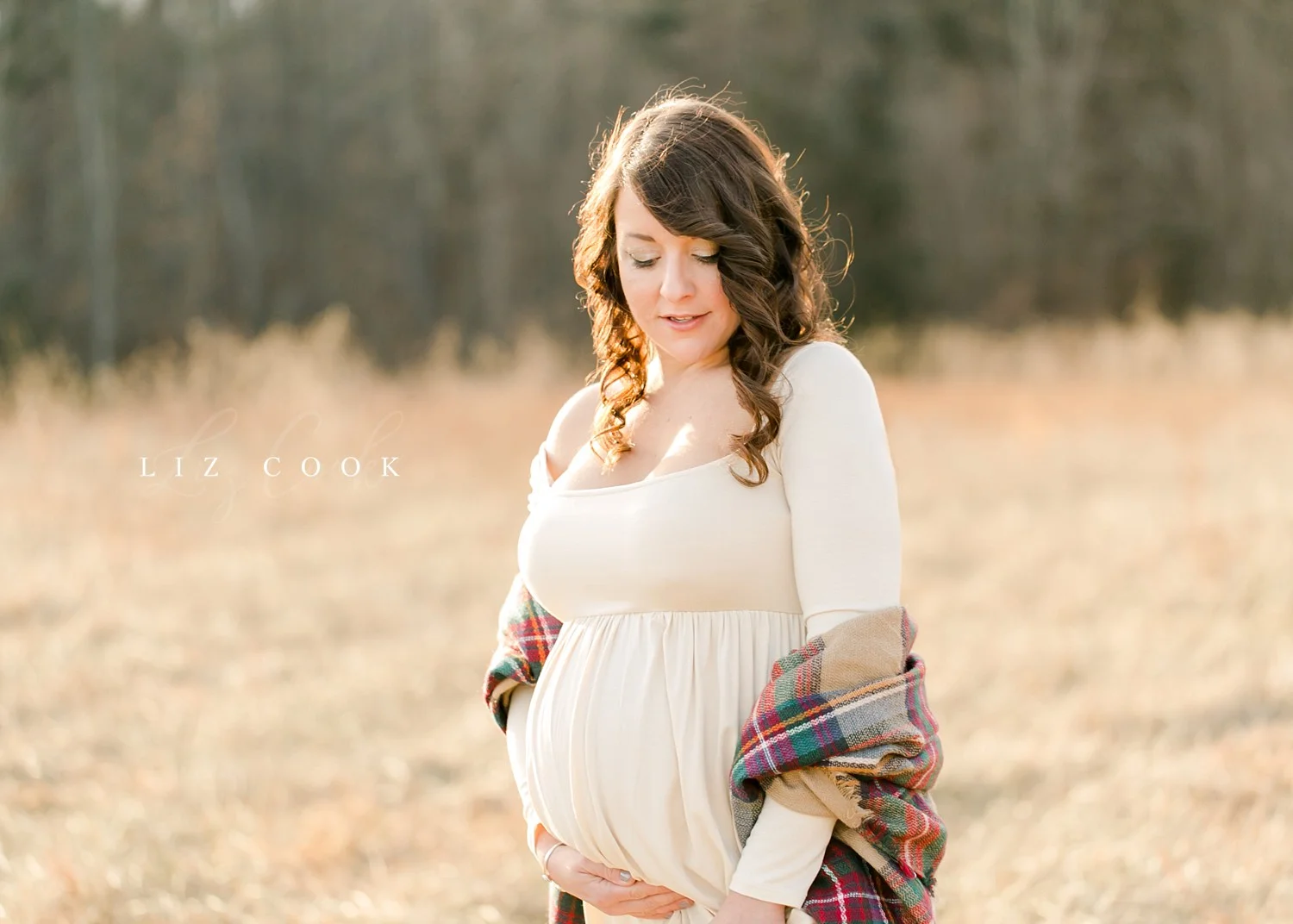 lynchburg-virginia-winter-maternity-photos-_0014.jpg