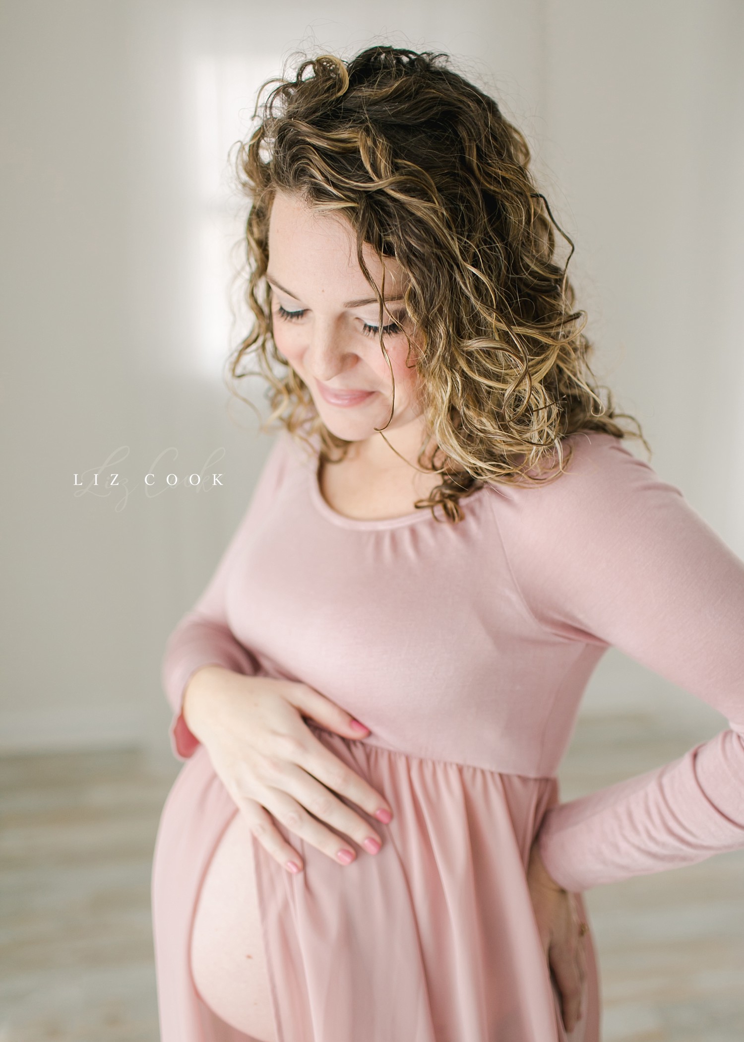 lynchburg-virginia-pregnancy-photography-studio-pictures_0008.jpg