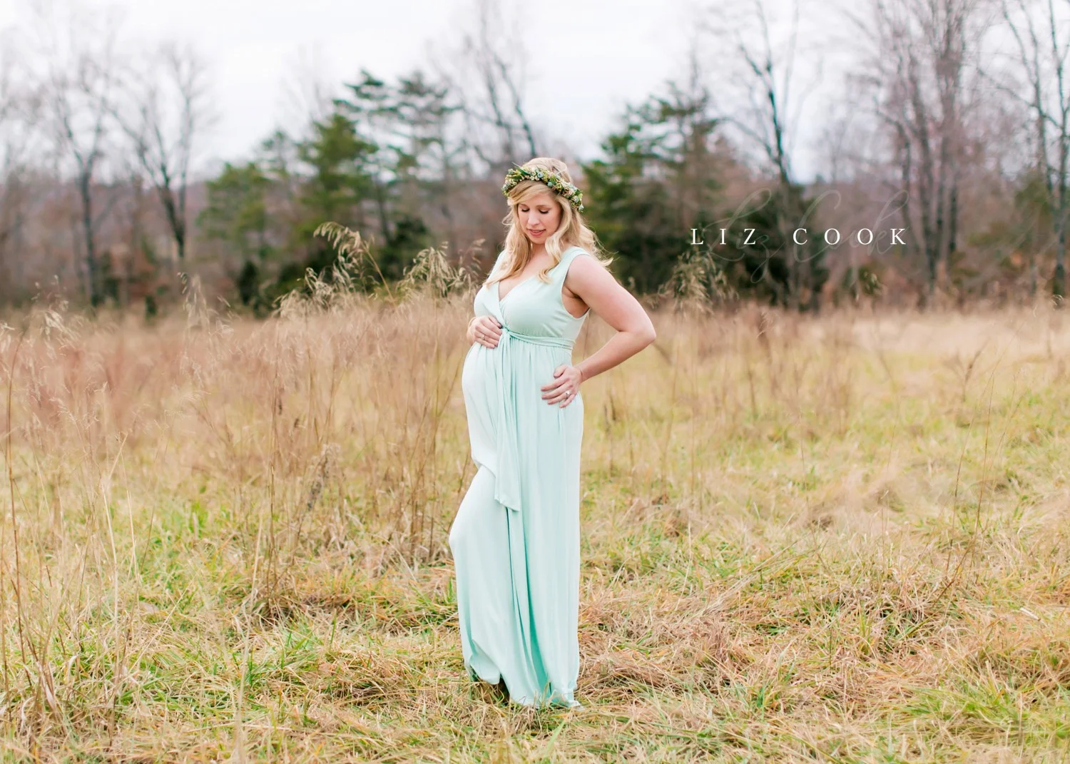 Sarah's Winter Maternity Session at The Field