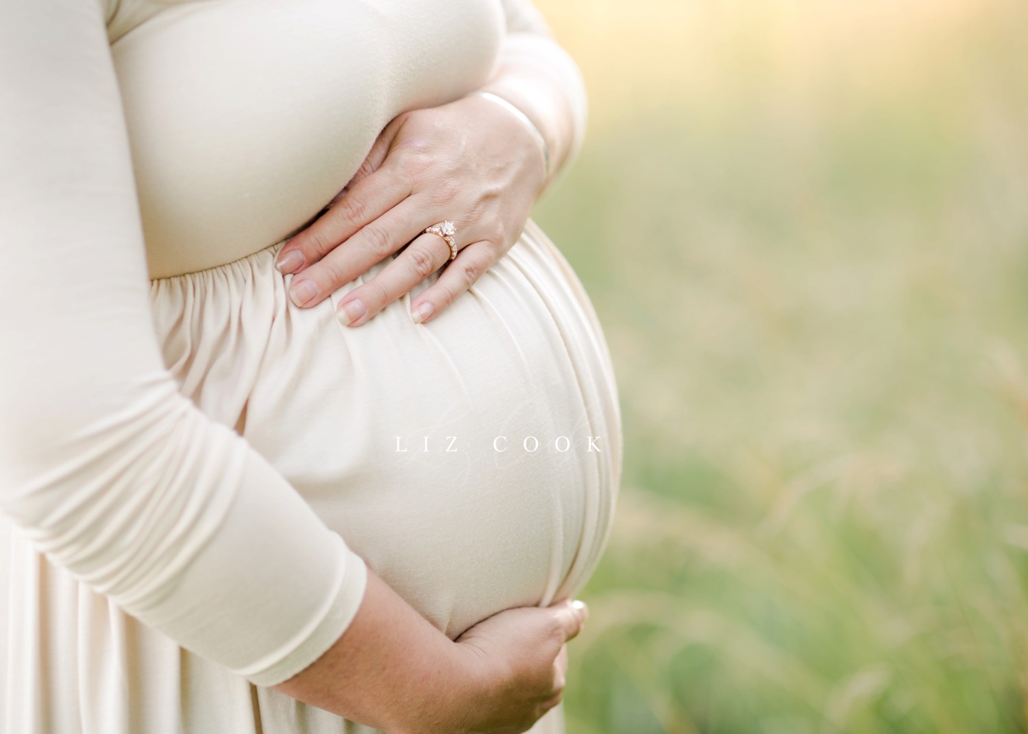 Maternity Pictures in a Field