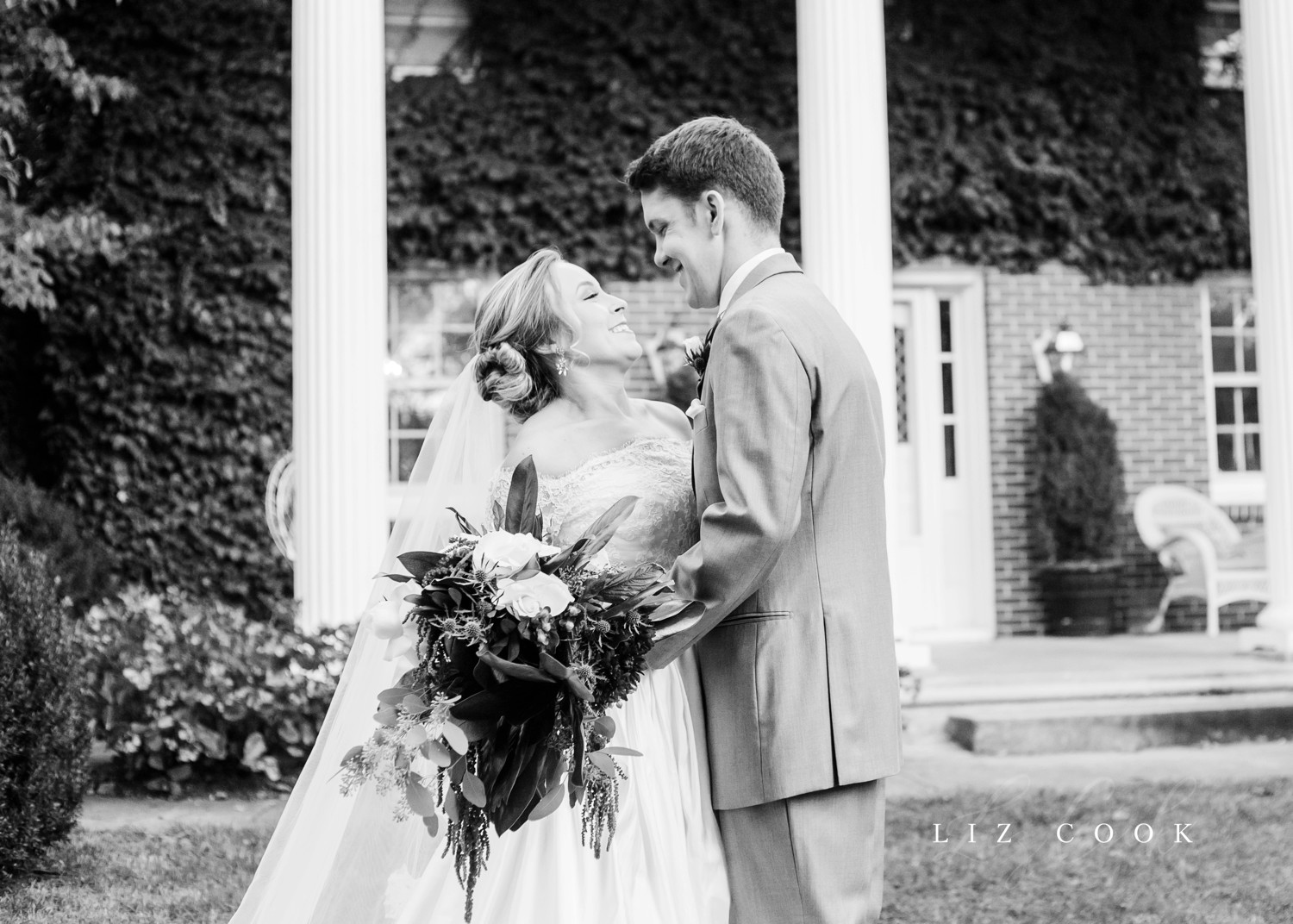 Lynchburg-Virginia-Wedding-Photography-Glencliff-Manor-Pictures