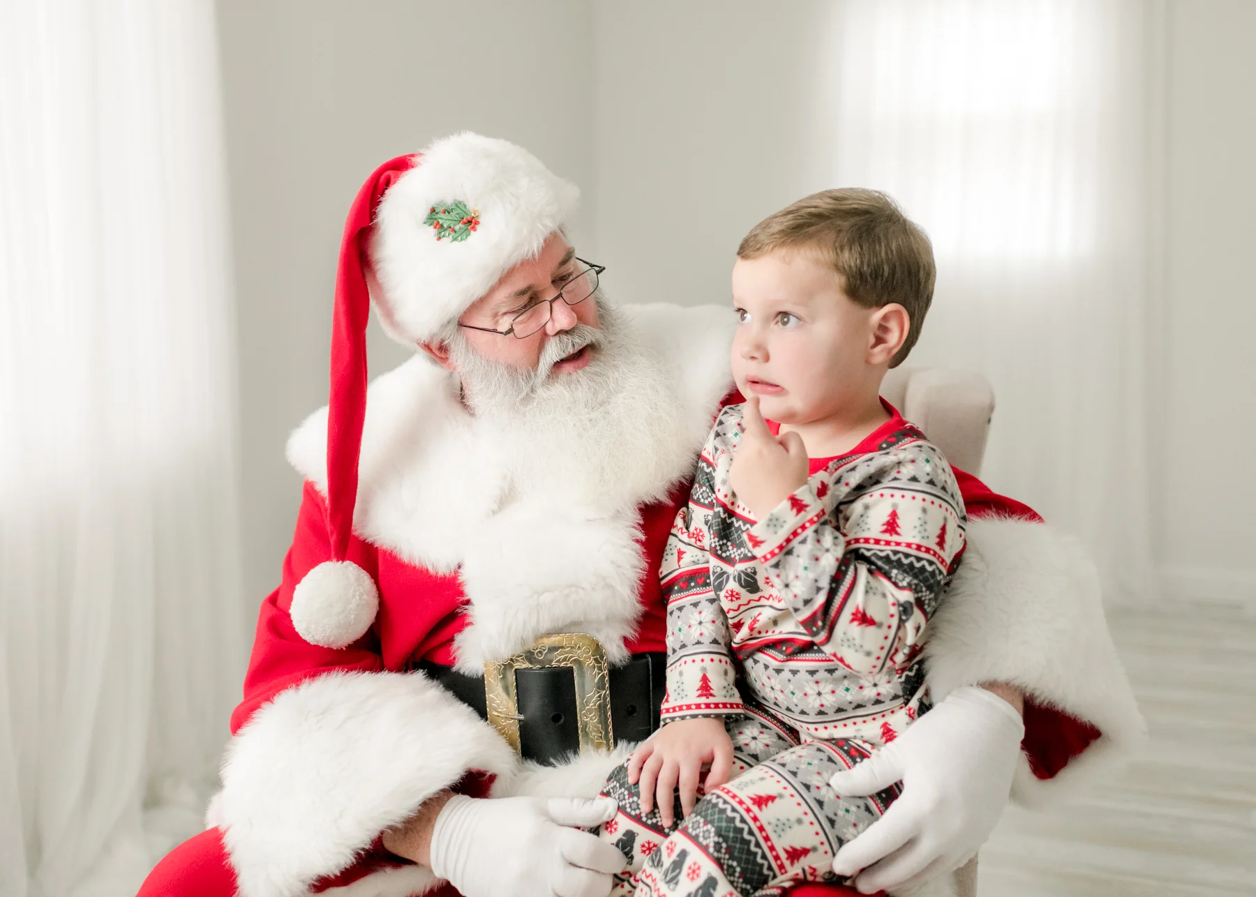 3 Tips to Get Your Best Santa Photos | Lynchburg Santa Pictures