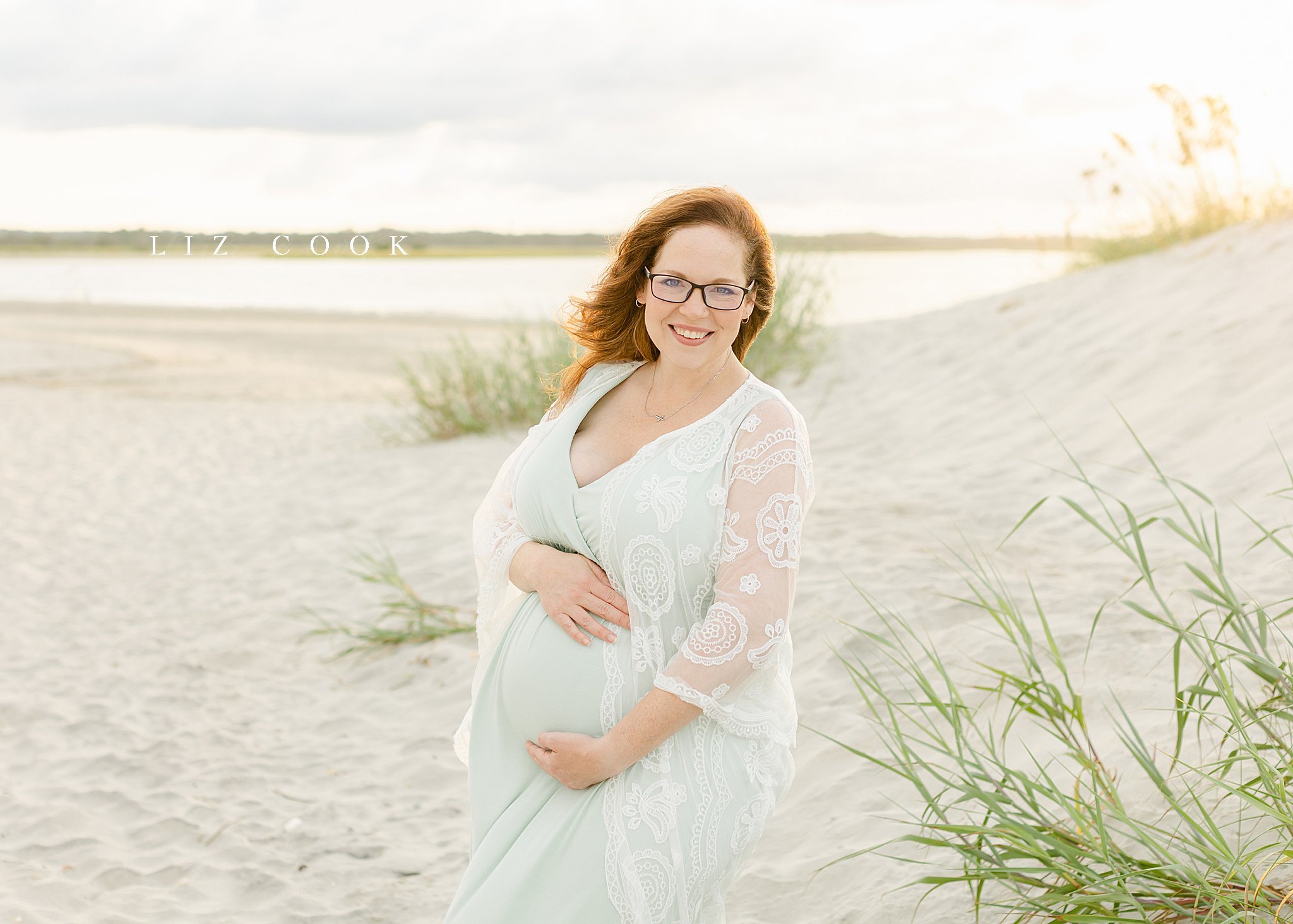maternity-pictures-on-beach-liz-cook-photography-caroline-jean-photography_0010.jpg