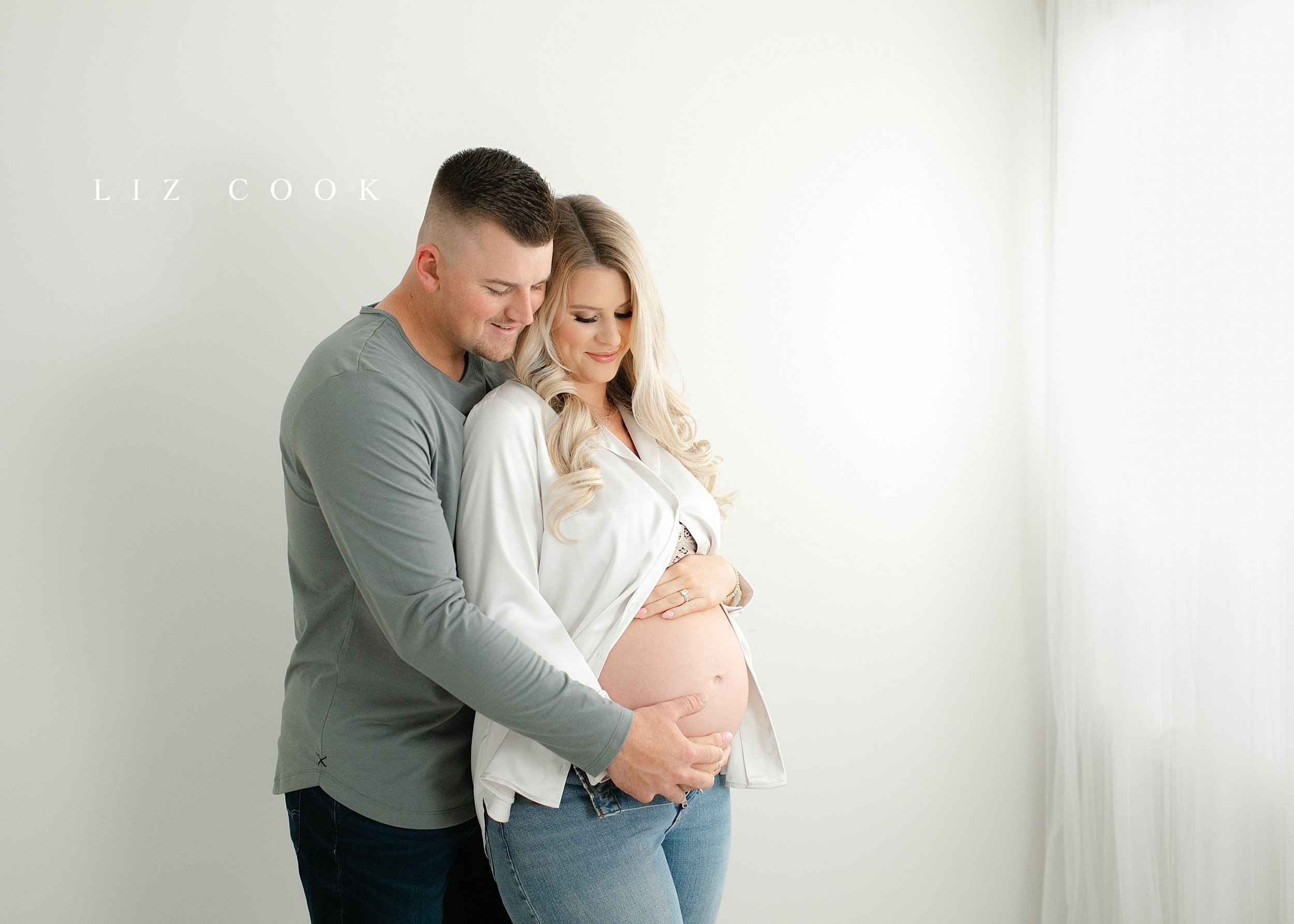 Lynchburg-Virginia-Maternity-Photography-Studio-Liz-Cook-Photographer_0018.jpg