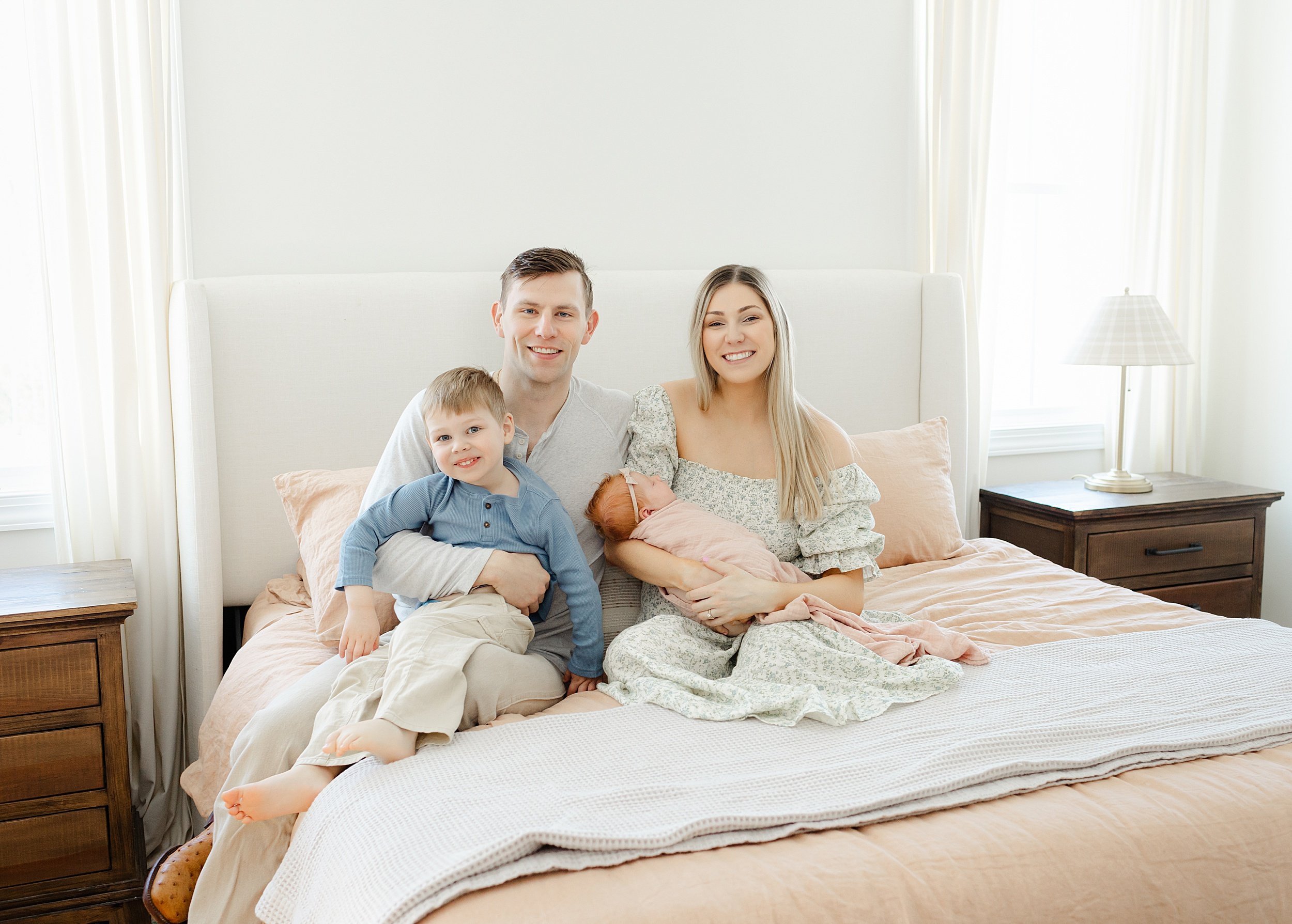 Amherst-Virginia-Lifestyle-Newborn-Photography-Pictures-Liz-Cook-Photography-In-Home_0001.jpg