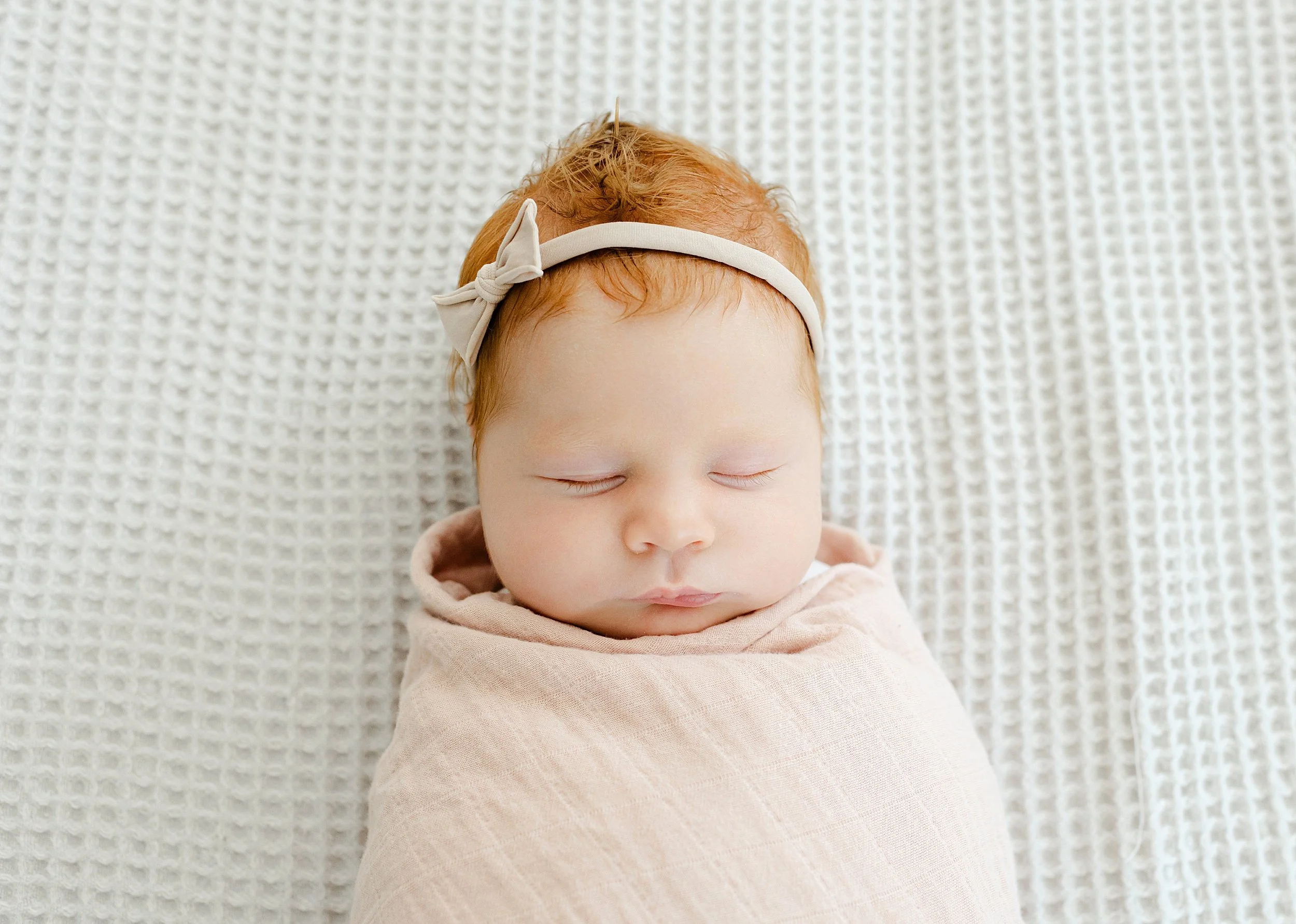 Amherst-Virginia-Lifestyle-Newborn-Photography-Pictures-Liz-Cook-Photography-In-Home_0010.jpg