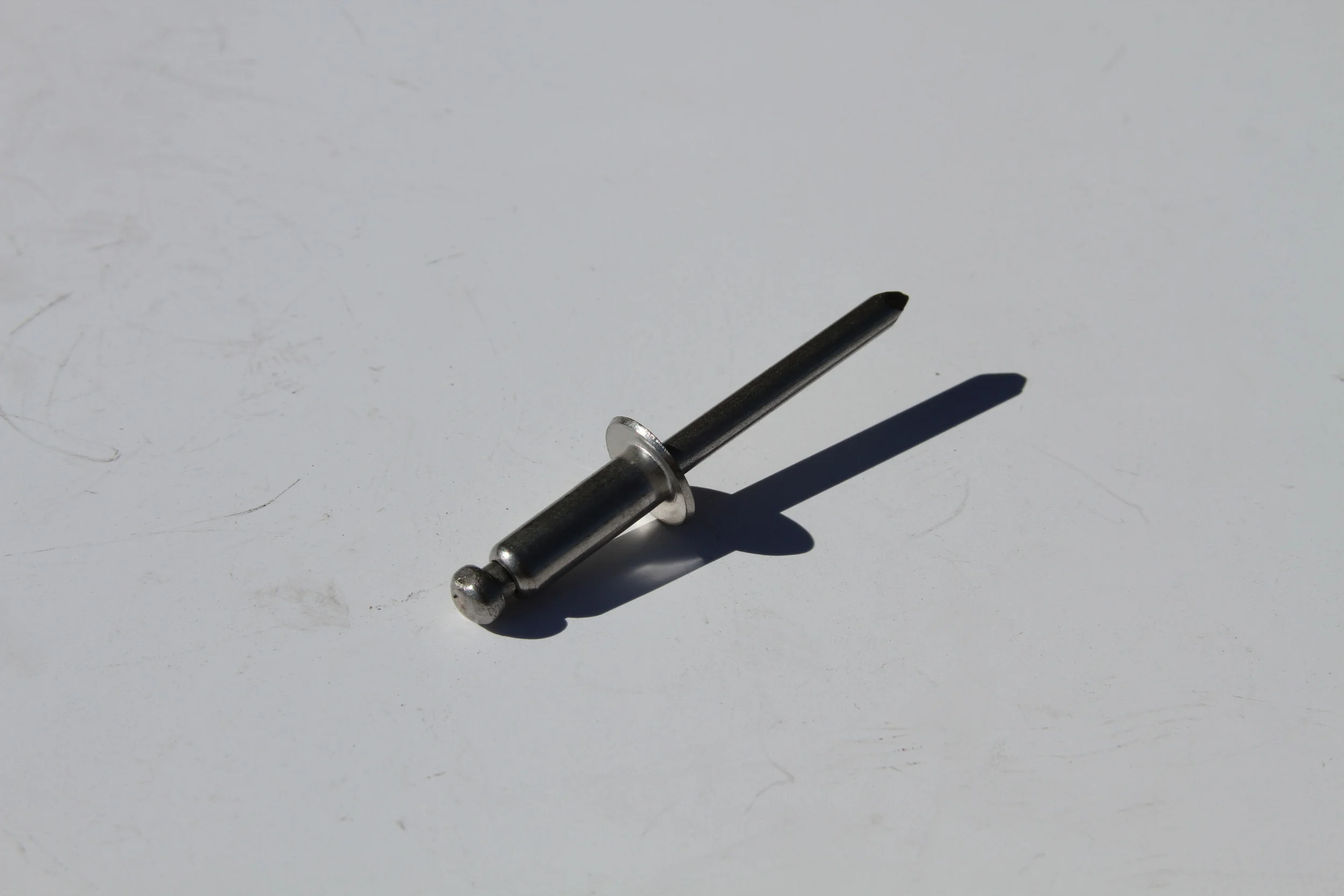 rivets 002.jpg