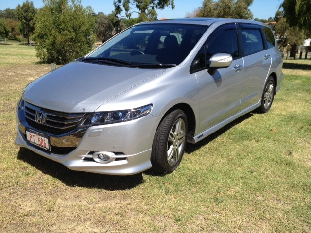 MiniVan 6 Passengers Private Chauffeur driven Airport Taxi Perth