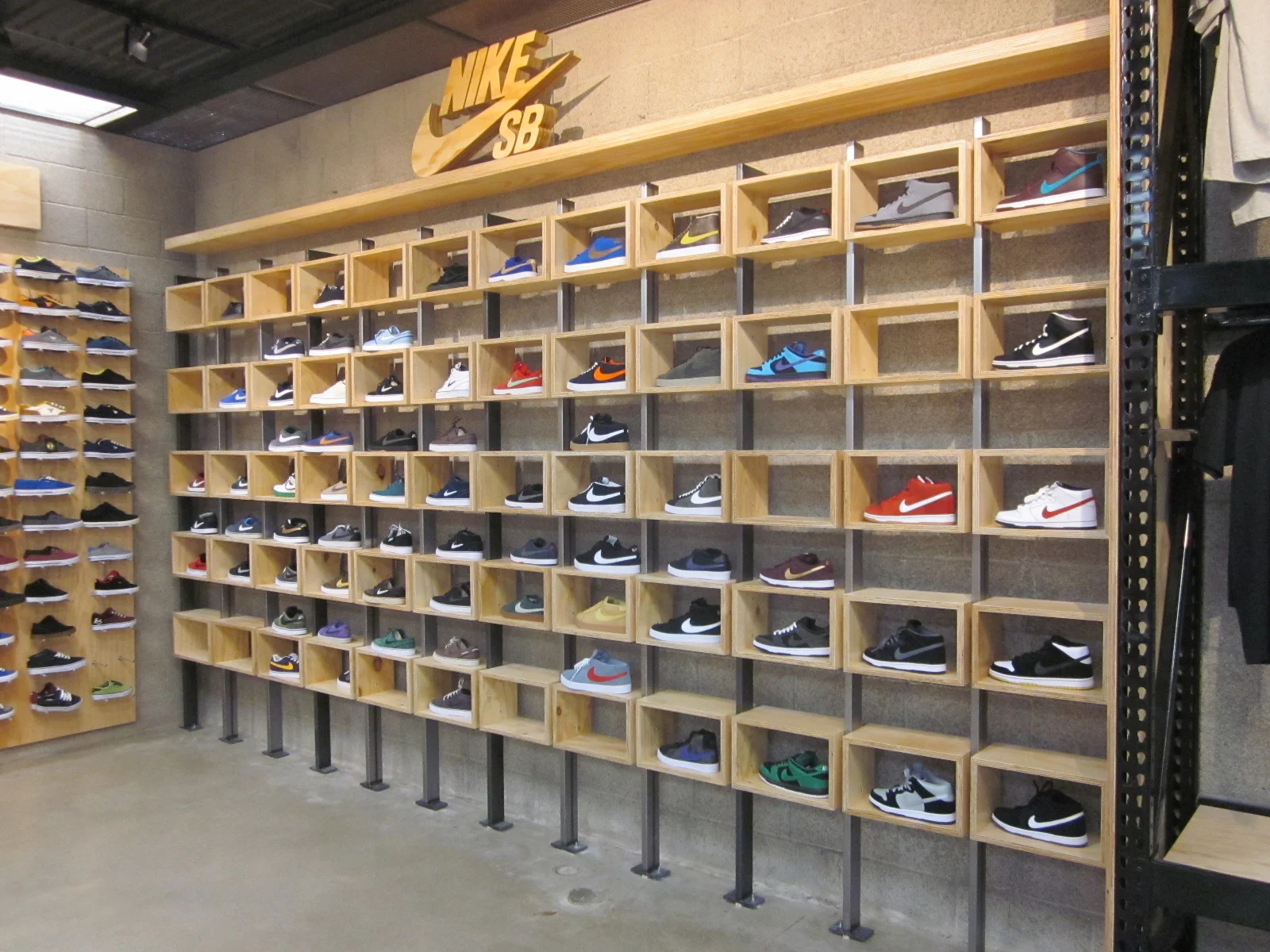 King's T-shirt 2012 (2).JPG