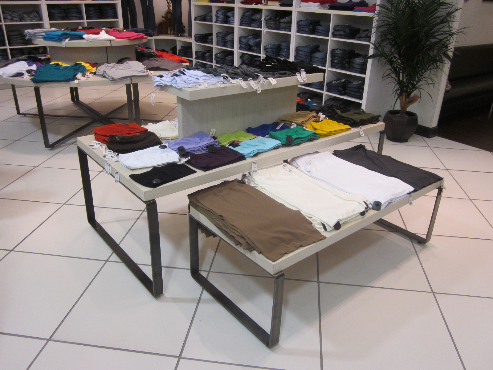 W By Azwell 2011 (5).JPG