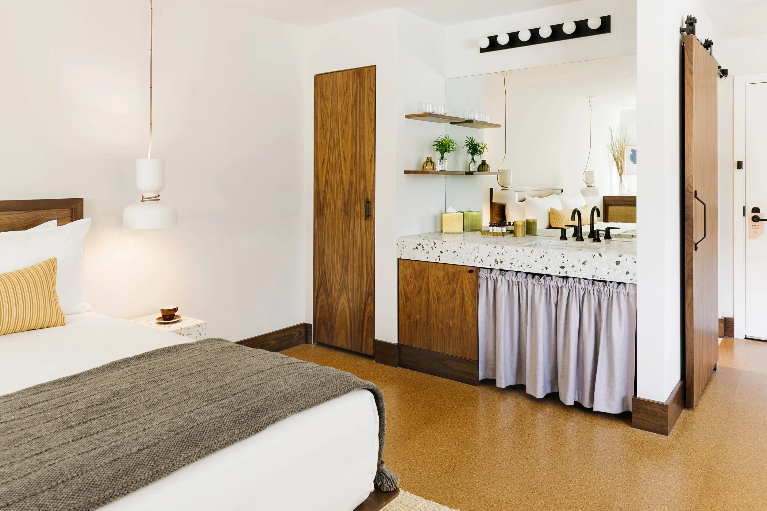 159pali_silverlake_property.jpg
