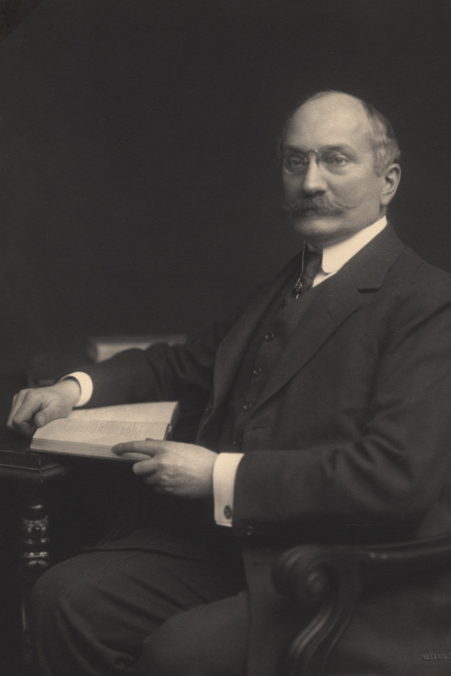 Dr. Hugo Schweitzer