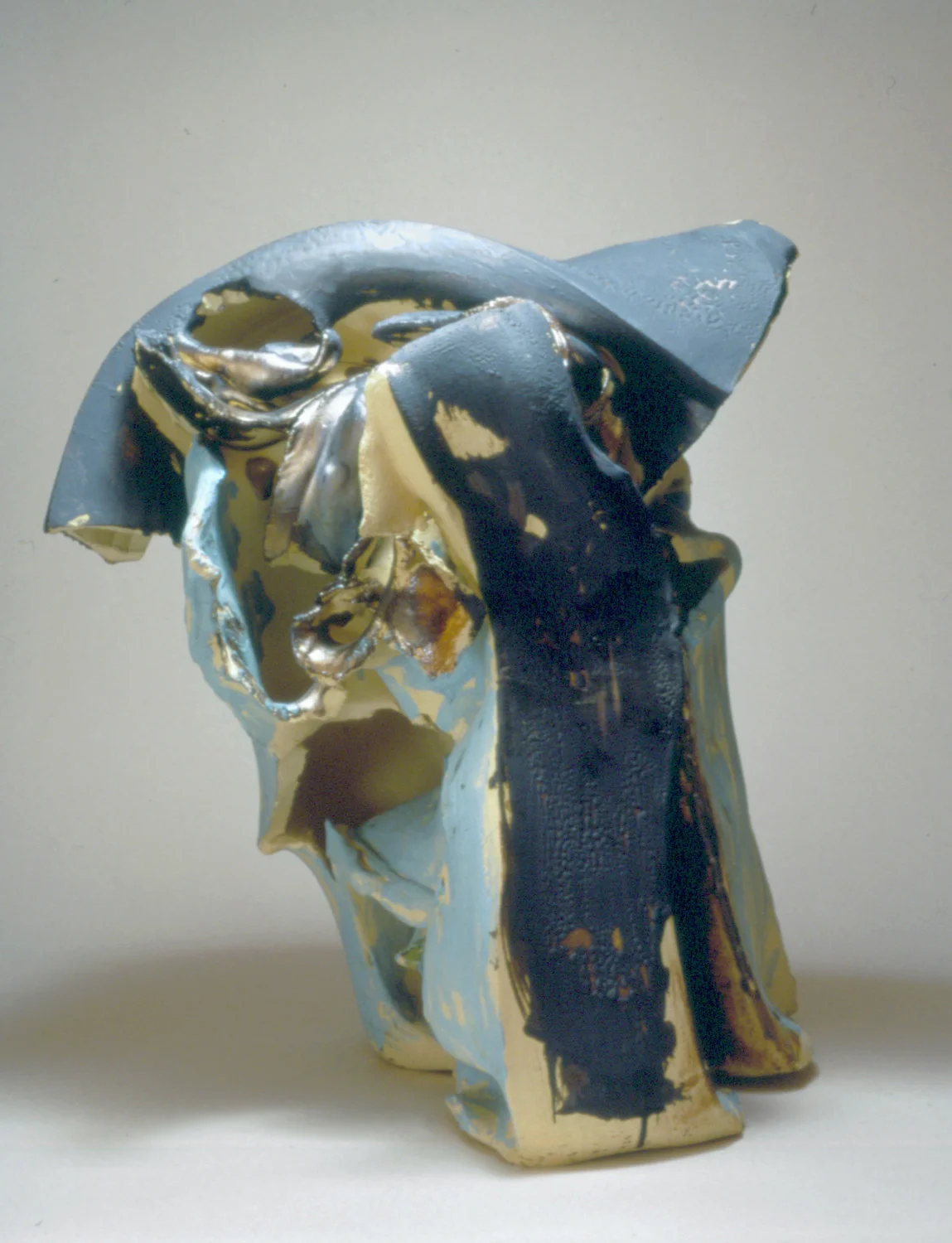 Benglis_Cantilevered.jpg