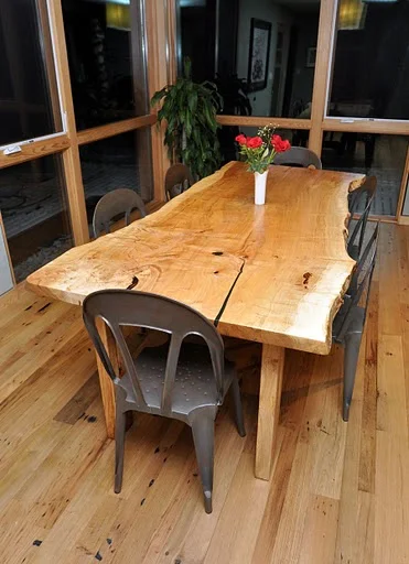 Songbird Table