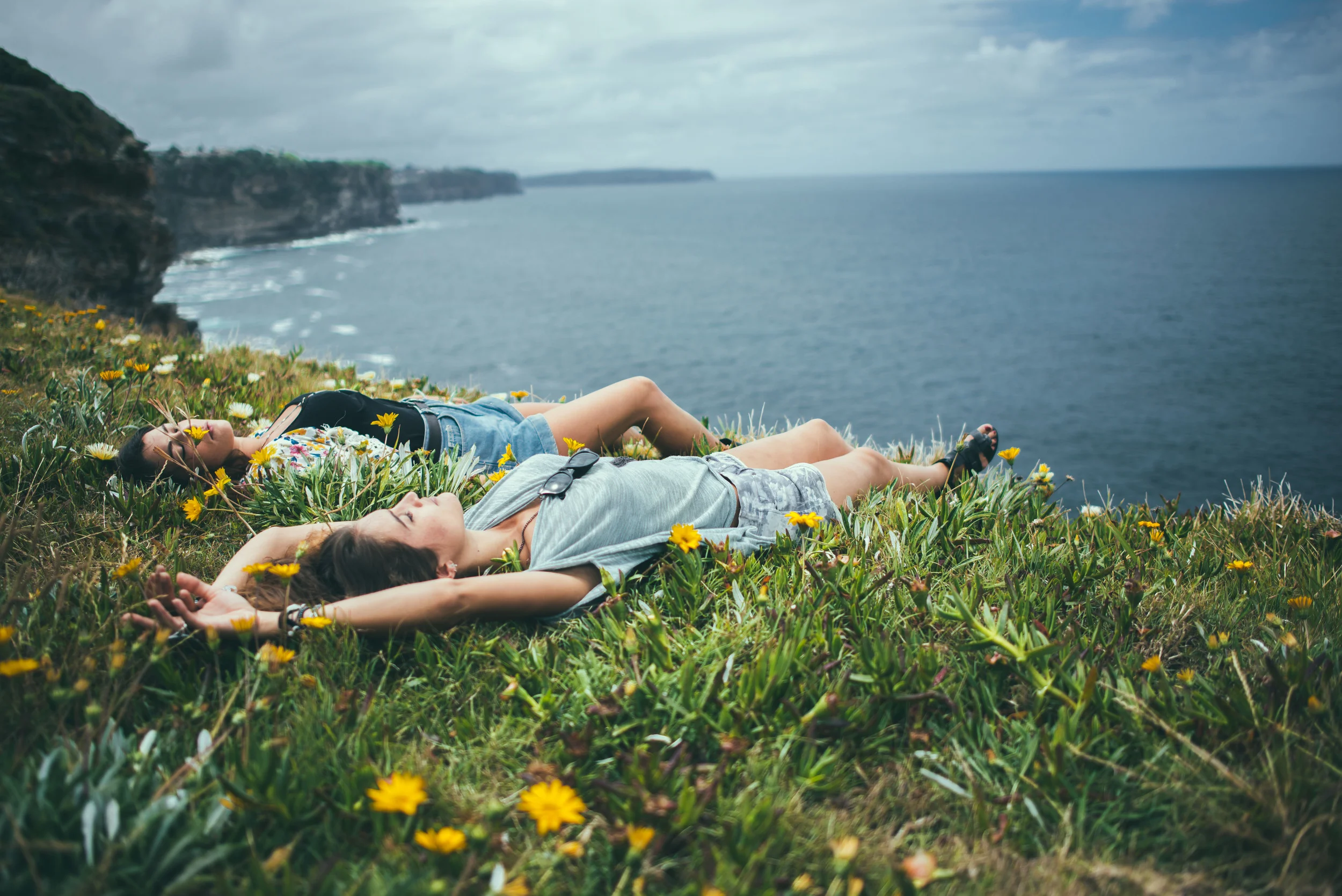 CliffsWithLea&Julia-0.jpg