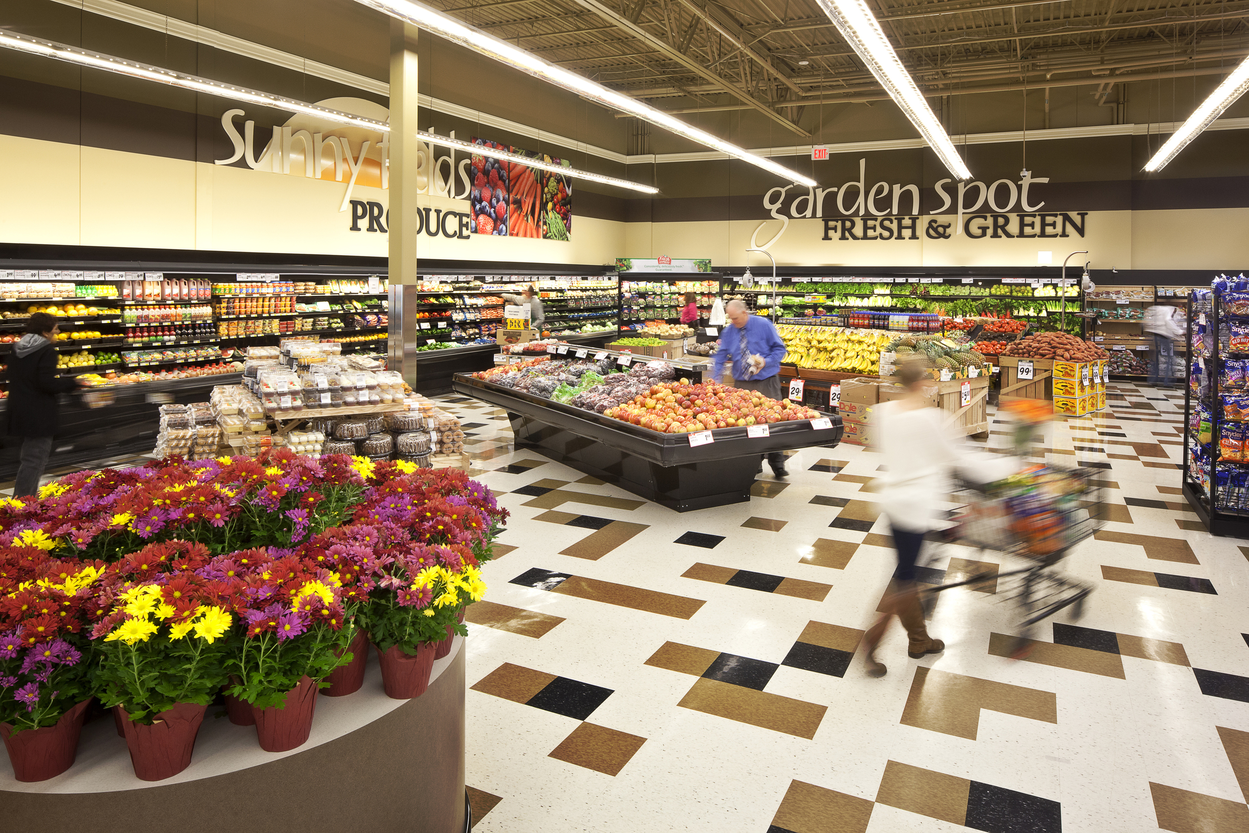 131018_R3A_ShopNSave_1.jpg