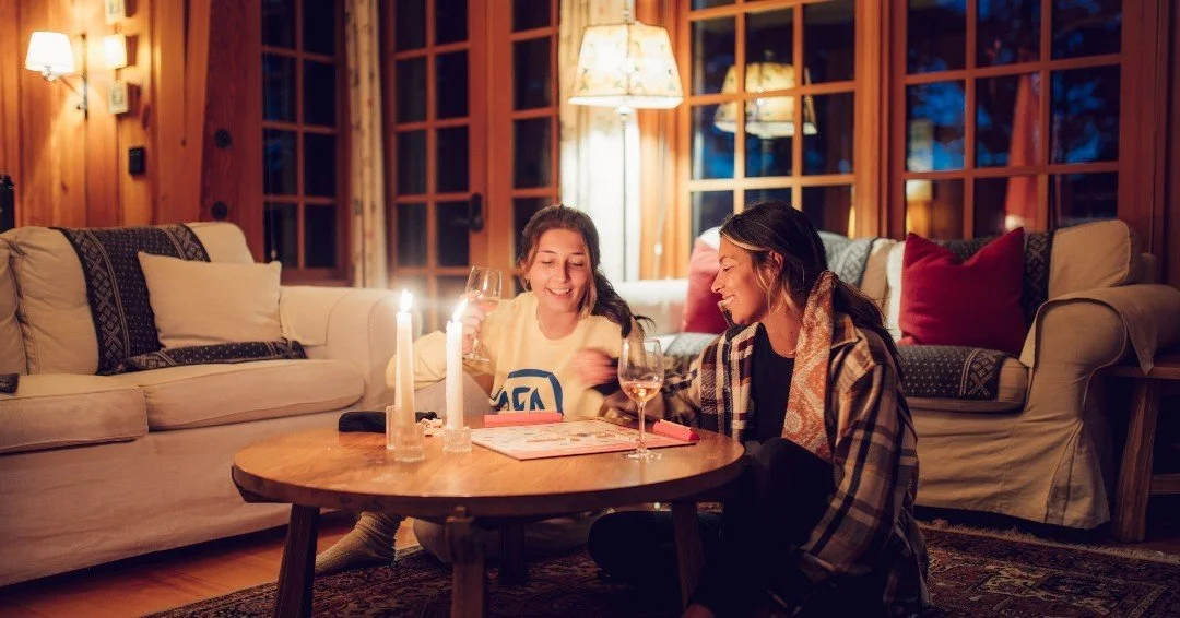 Are you ready for cozy evenings in the cabin and stargazing? ✨ 

Fall will be here before you know it, and it's the perfect time for a girls trip or a romantic getaway. 🍁 

Head to our website and book your stay 🌲

Photos by: @marzophotographs

#gi