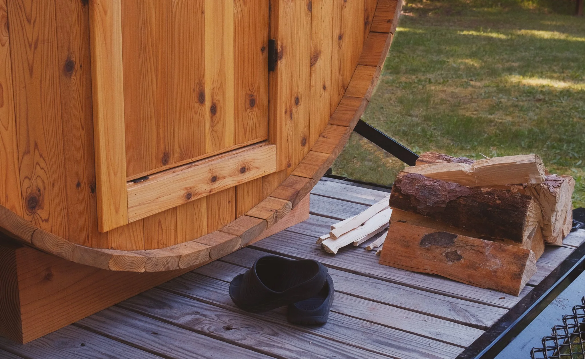 Riverside sauna, winter wellness, cold plunge