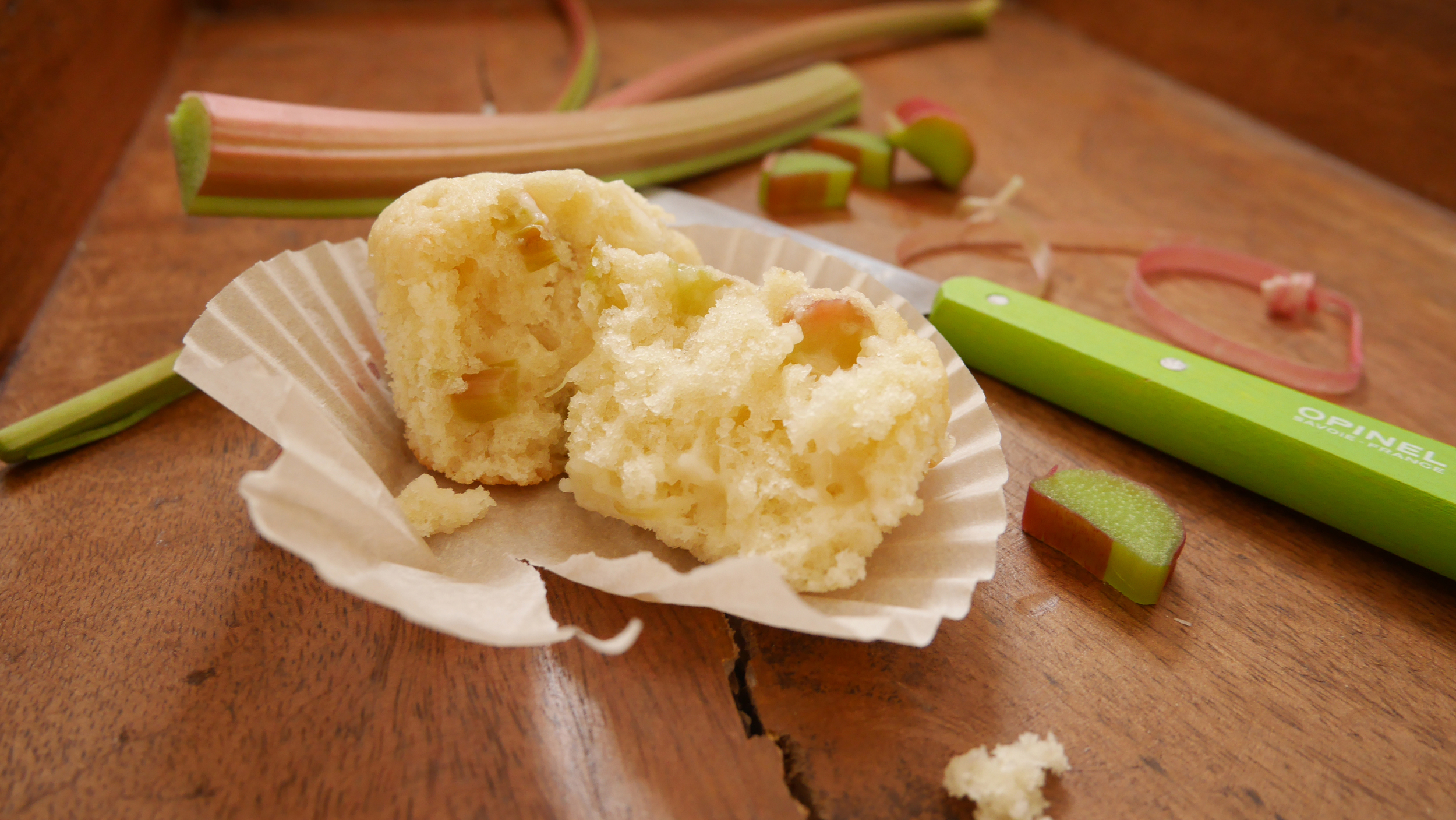 Rhubarb cupcakes