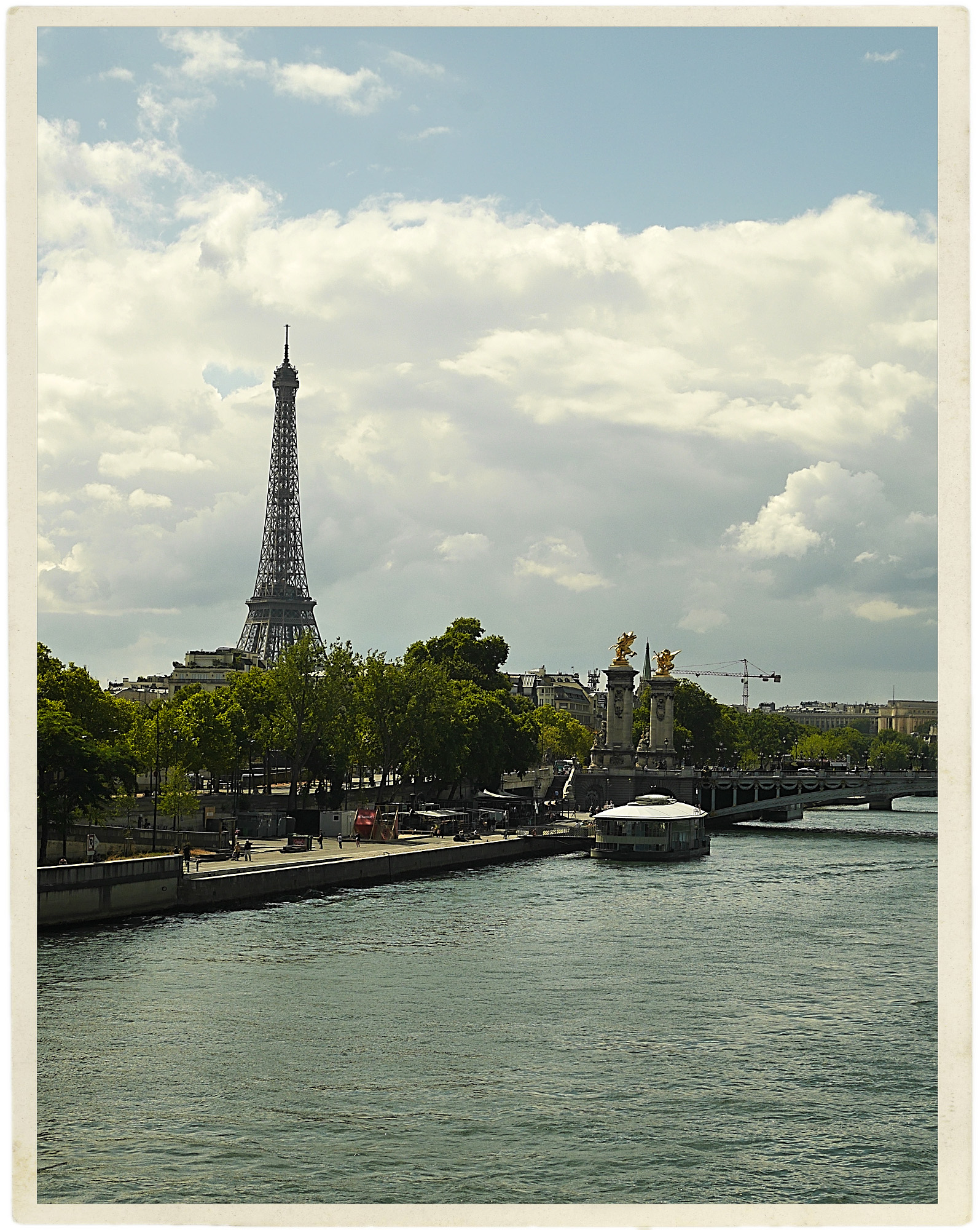 A welcoming day in Paris.