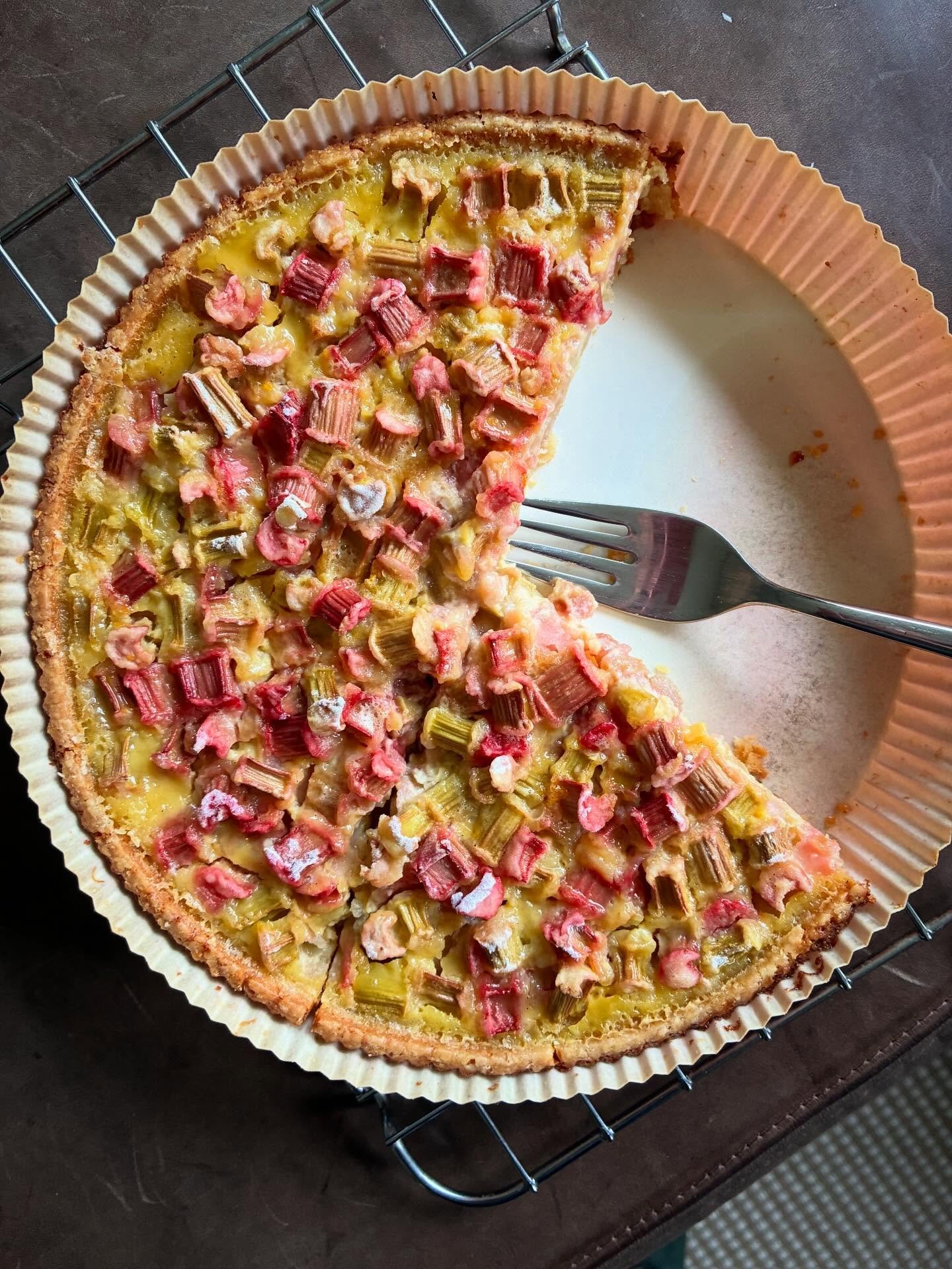 Rhubarb custard pie. Ok, I&rsquo;m not a dessert person, but this was spectacular. Also feels good to use the produce from your garden! @thelemonapron has a fab recipe!