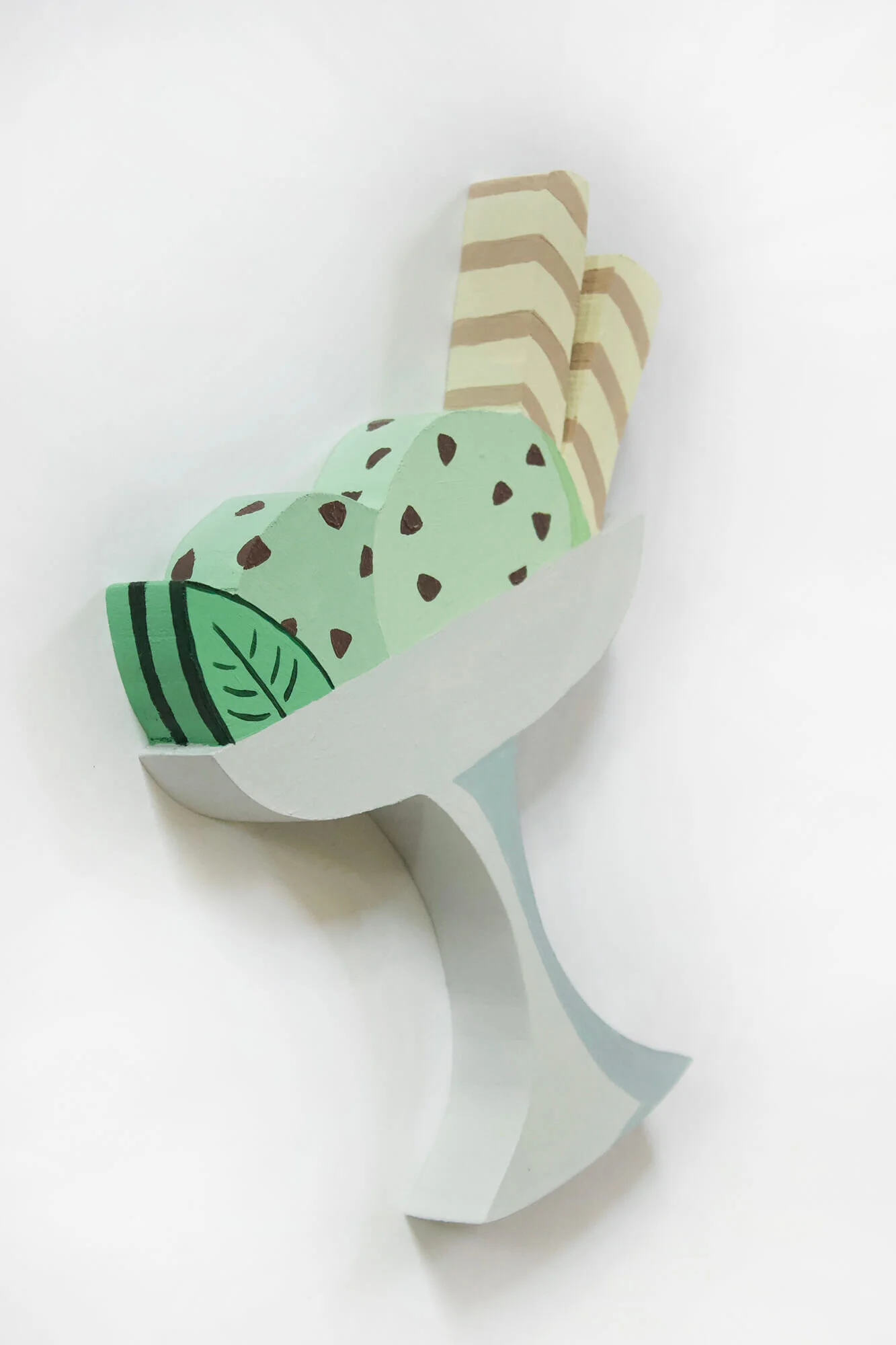 mintchocolatechip-side.jpg