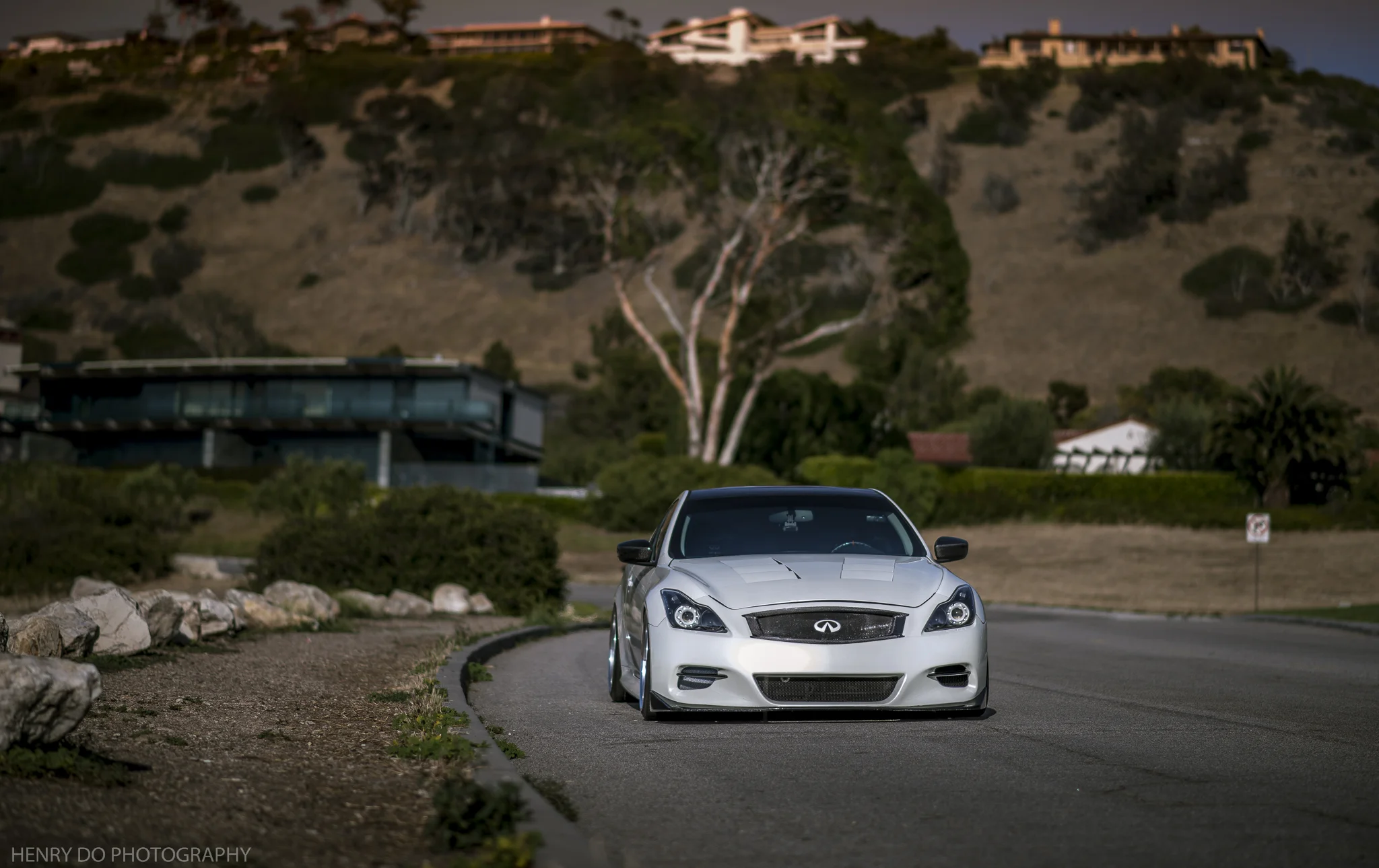 G37