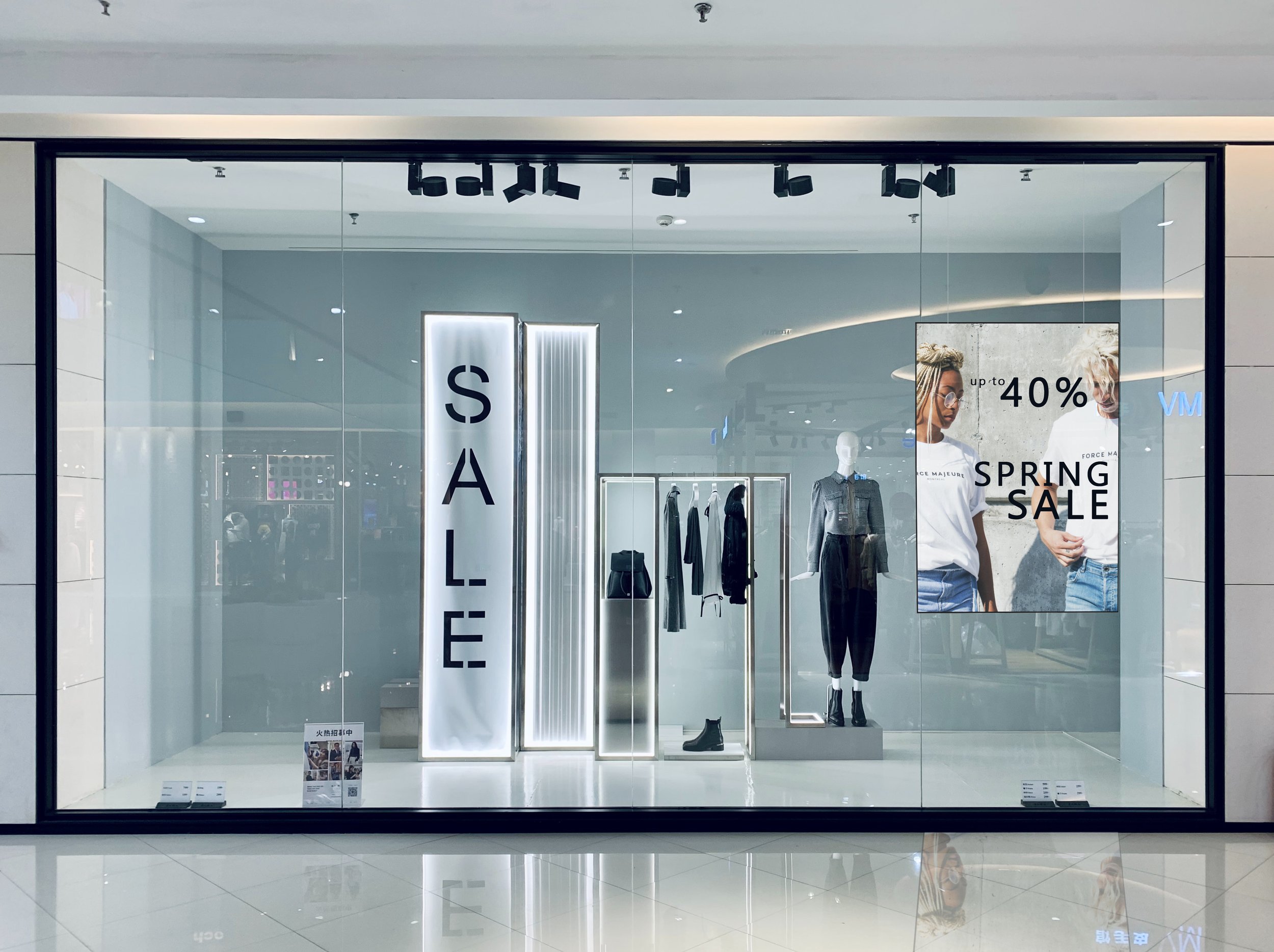 Frameless lightbox - 2.jpg