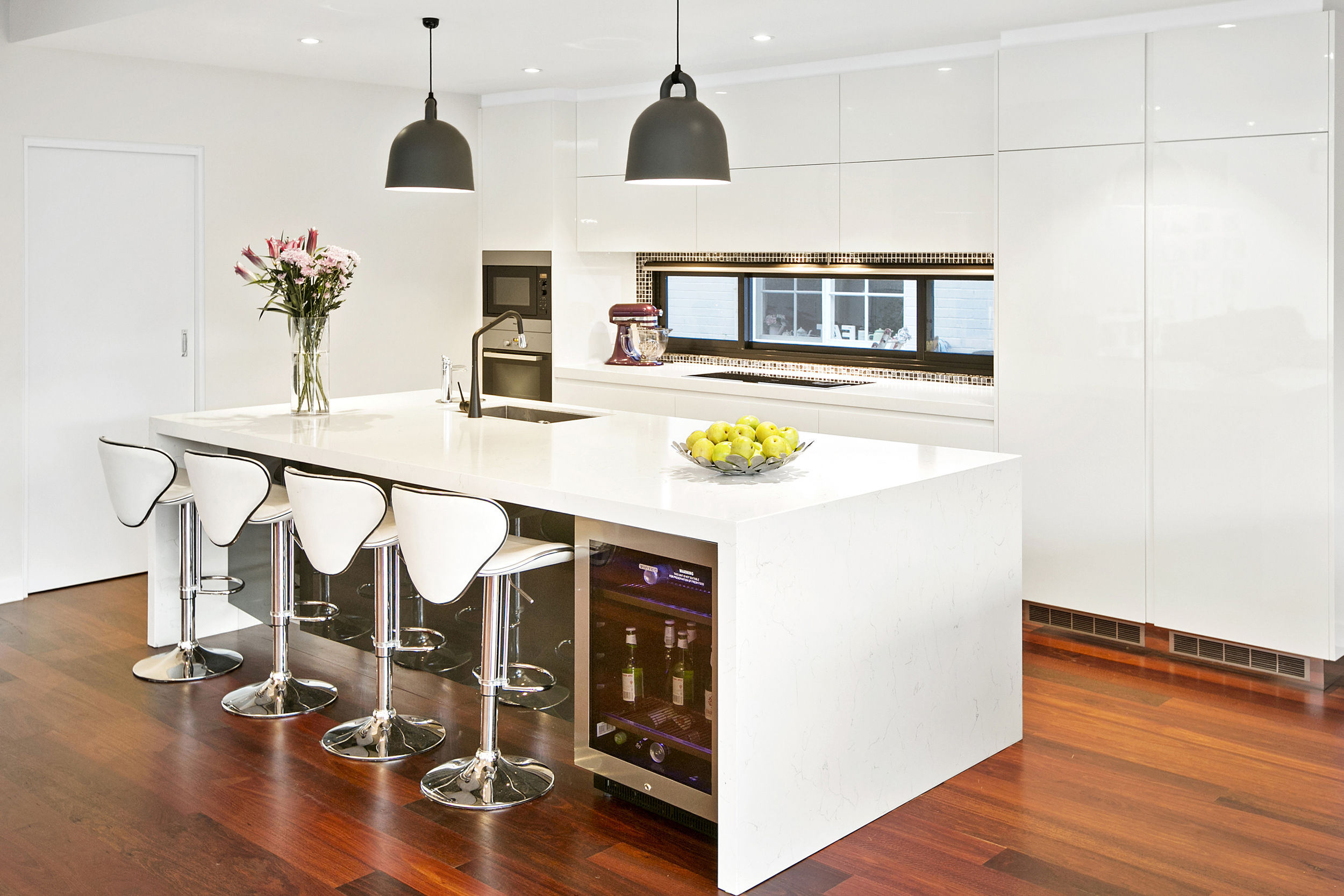 007_Open2view_ID361004-34_Condamine_STreet.jpg