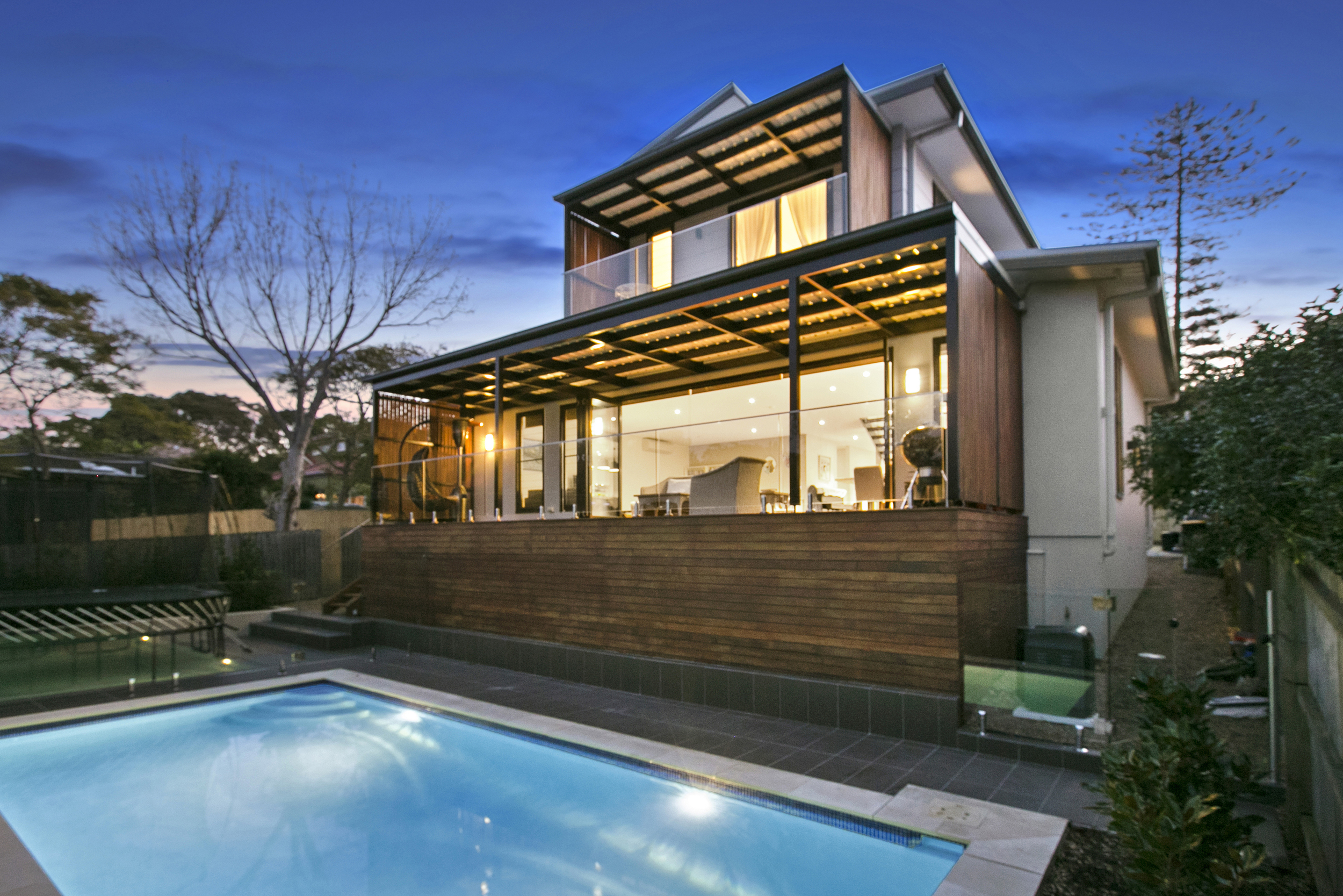 022_Open2view_ID361004-34_Condamine_STreet.jpg