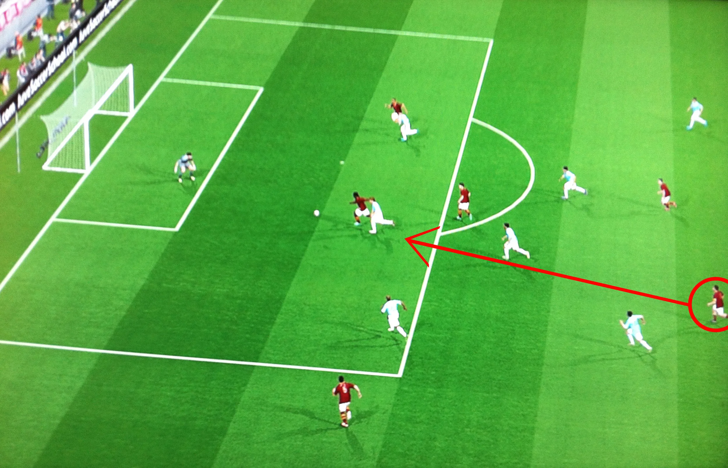 Perfectly weighted pass from Totti to Gervinho.