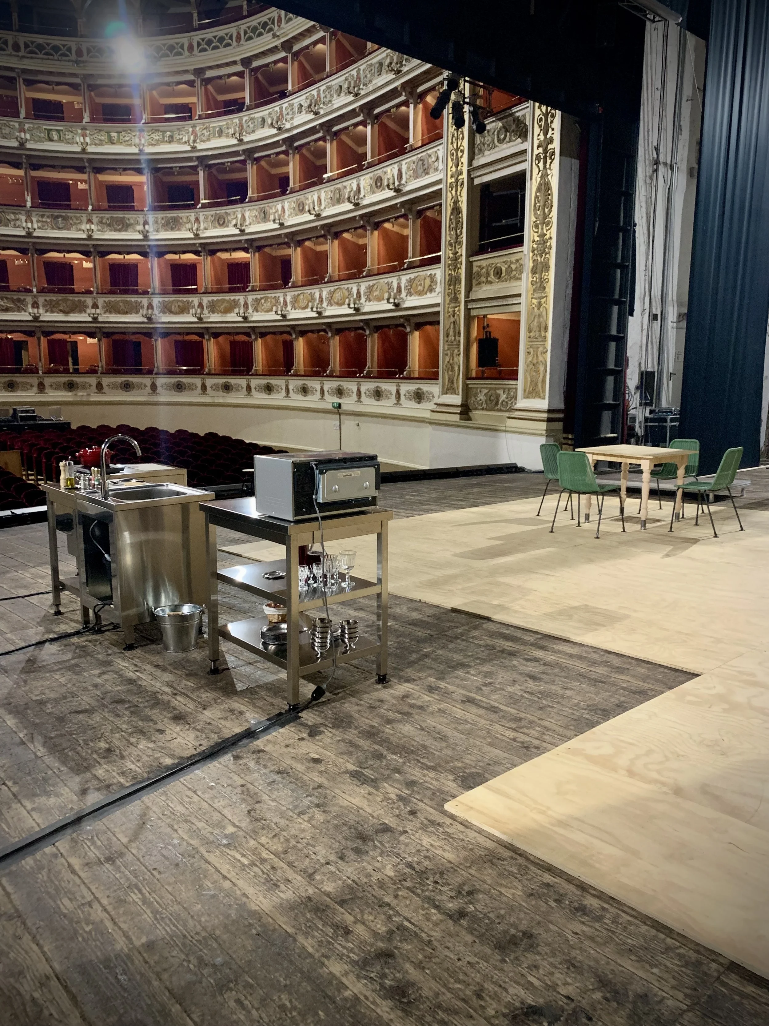 La locandiera - regia Antonio Latella - scenografia / stage design Annelisa Zaccheria