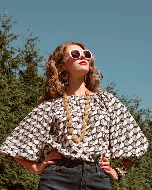 YILON MADE Sidelace piony tops ベージュ YILON MADE Sidelace piony tops ベージュ