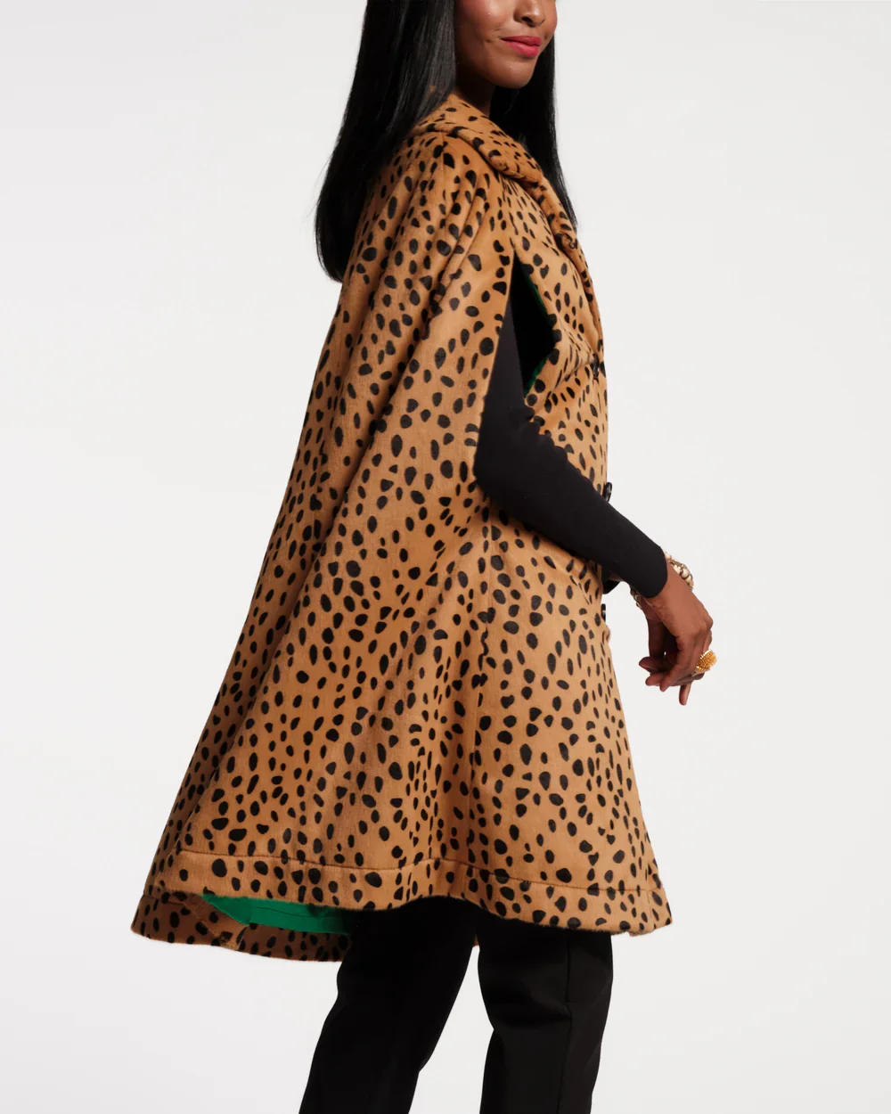 NICO_PONCHO_05.jpg.webp