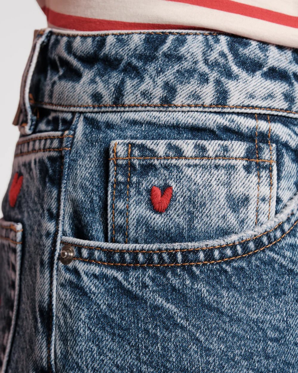 ANDY_JEANS_HEARTS_05.jpg.webp