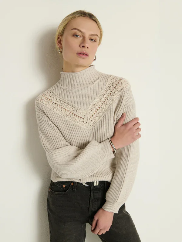 CASSANDRA_PULLOVER-91116SCH_HOML_H_a59f4715-b7d2-4d92-87b2-73901fe737b1_600x.jpg.webp