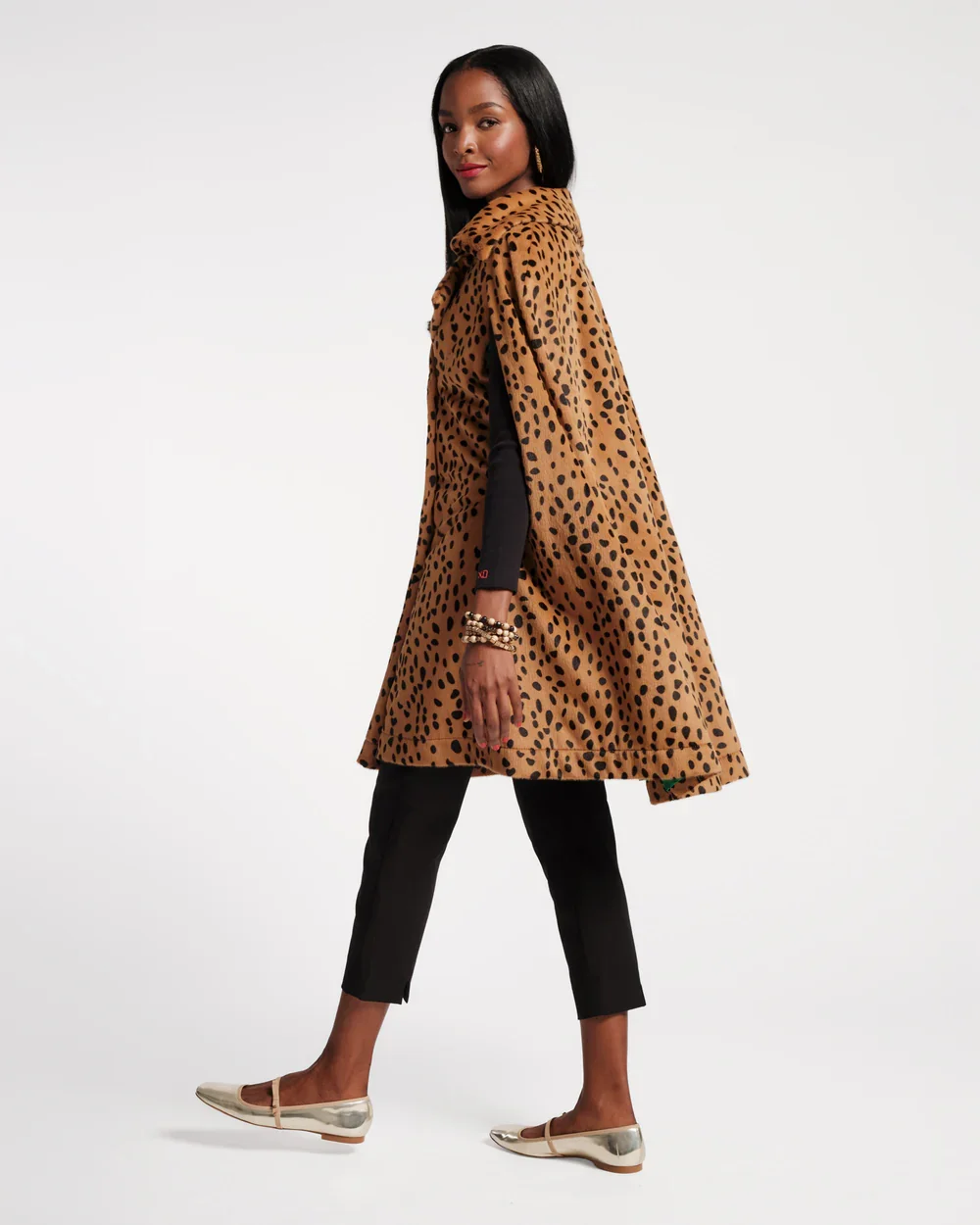NICO_PONCHO_04_f39d887c-085d-4f83-8771-3738c6777edf.jpg.webp