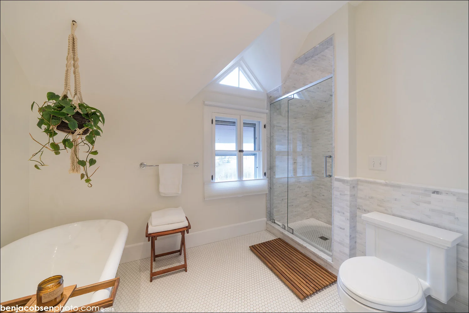 Main Master Bath Clawfoot tub.jpg